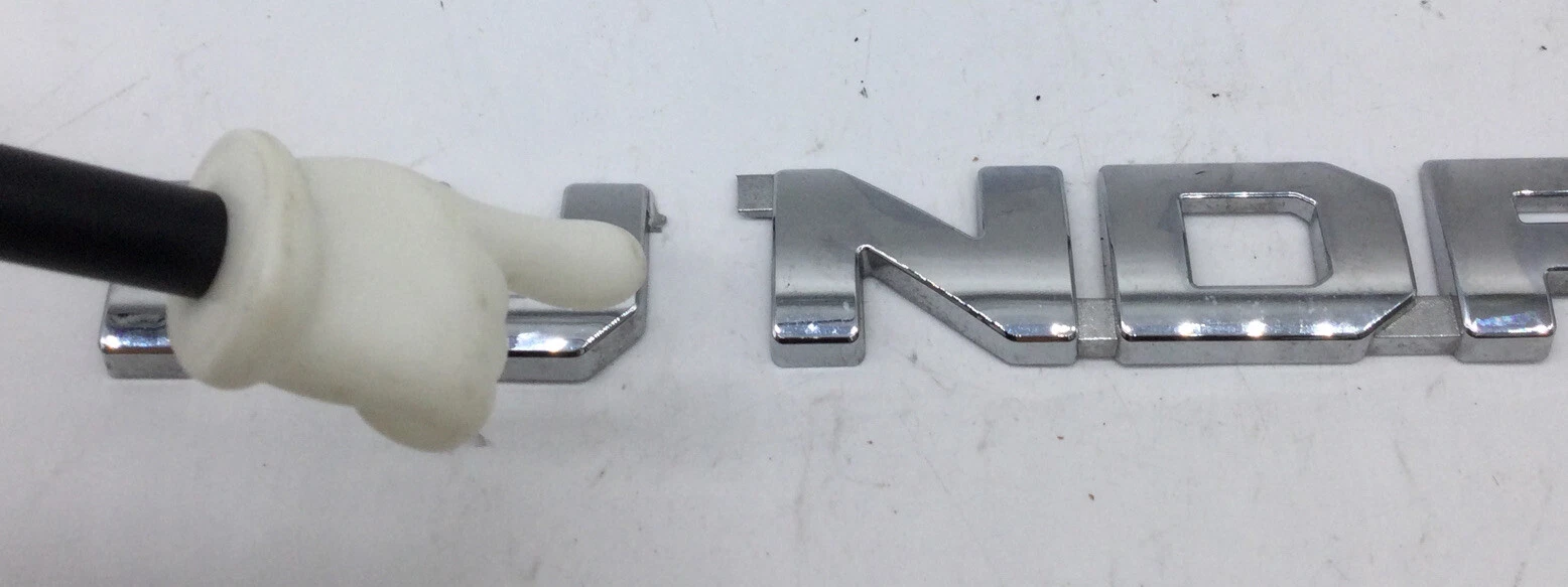 07-13 TOYOTA TUNDRA CHROME 75471-0C040 EMBLEM 75471-0C040 "TUNDRA" OEM ⭐️ ⭐️ - Image 3