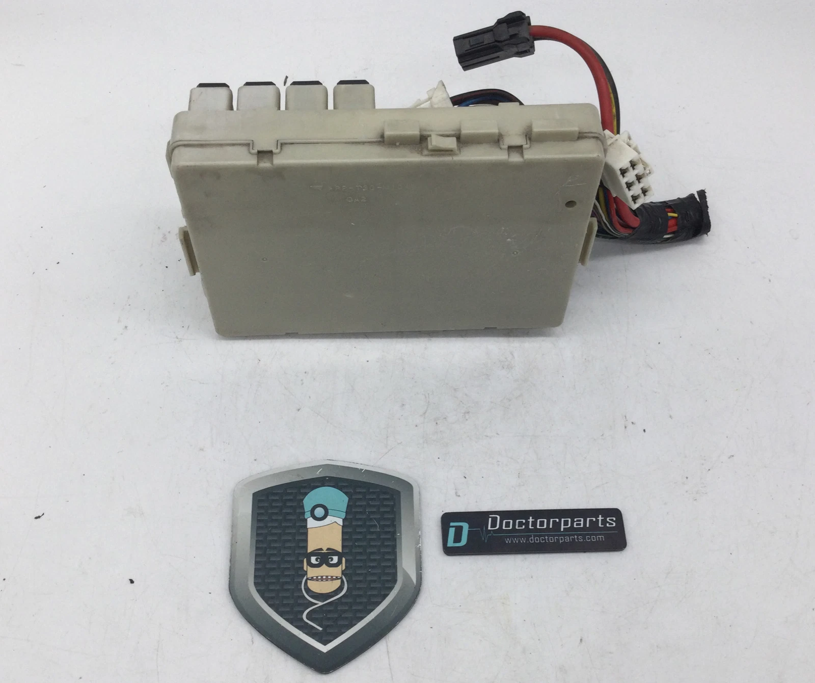 2007 - 2011 NISSAN MURANO,VERSA,SENTRA,MÁXIMA FUSE BOX V BODY CONTROL USED OEM - Image 4