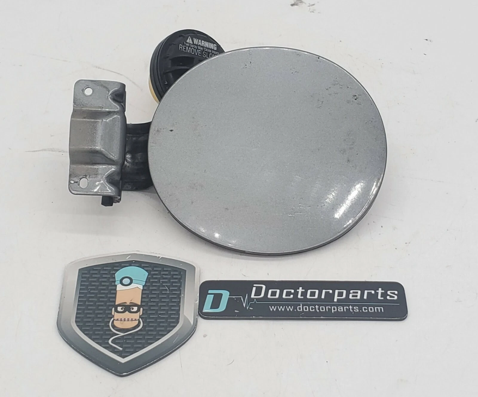 2003-2006 NISSAN MURANO FUEL GAS TANK FILLER DOOR LID OEM 179121