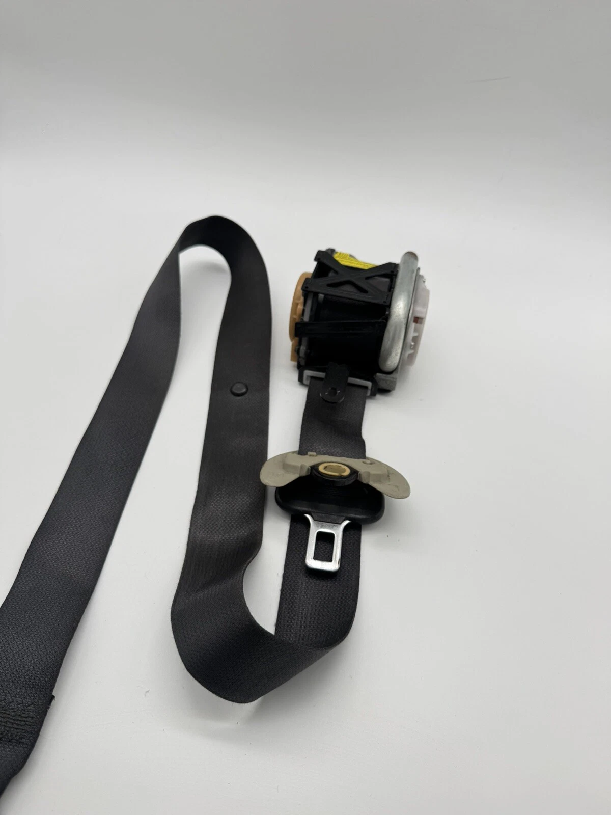 2005-2010 SCION TC FRONT LEFT DRIVER SIDE SEAT BELT RETRACTOR OEM USED - Image 3