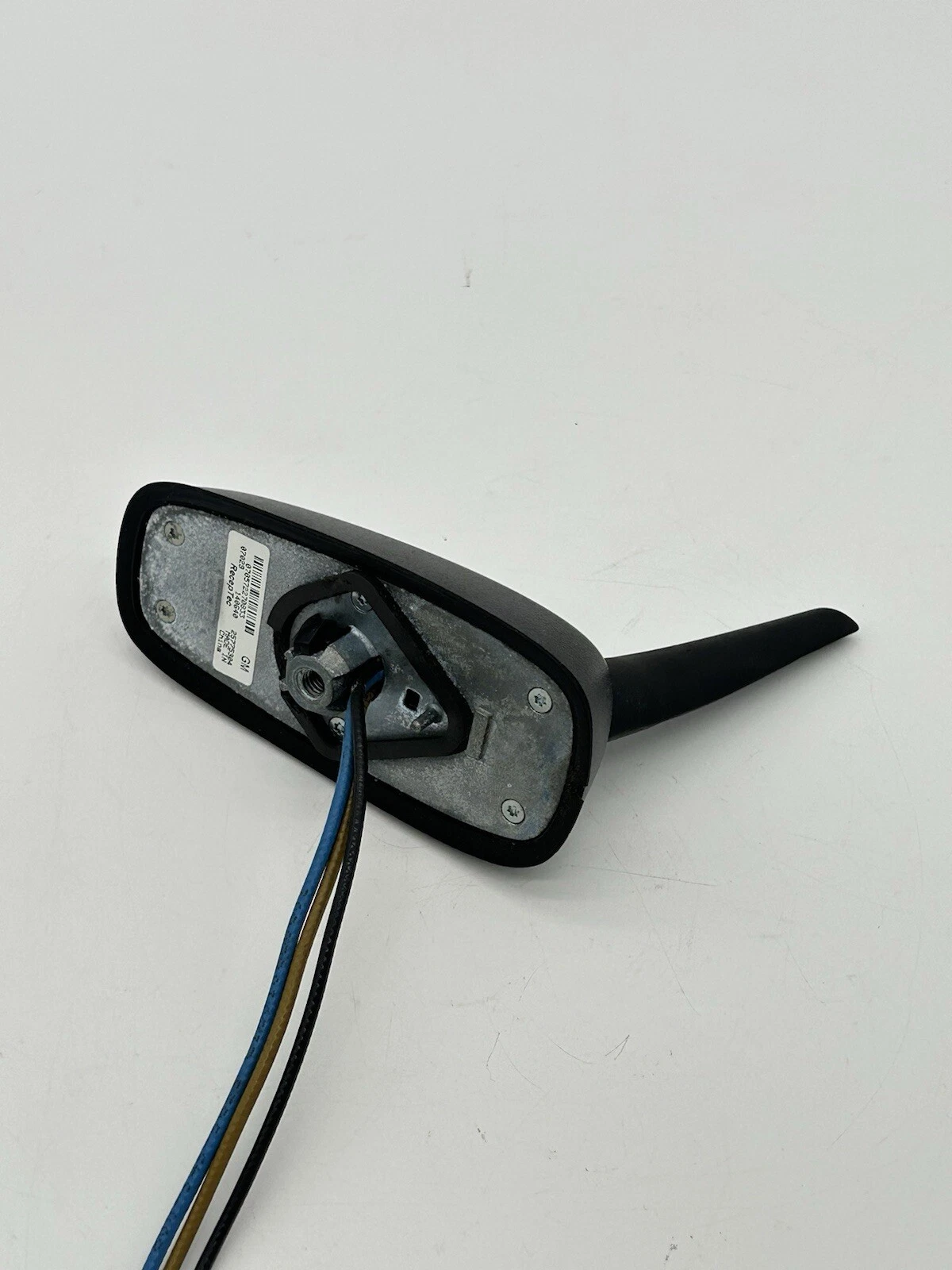 06-10 Saturn Sky Trunk Rear Antenna Shark Fin With Harness Cable OEM - Image 7