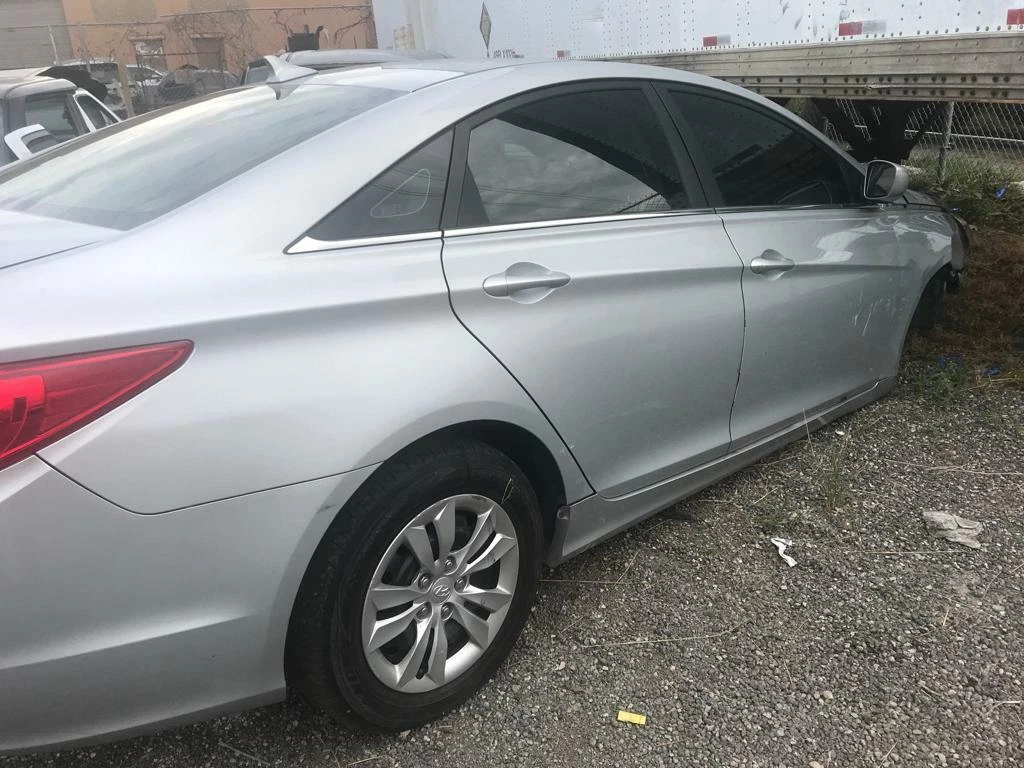 11 - 13 Door HYUNDAI SONATA SE SEDAN 2011 Used Rear Passenger Side RH - Image 2