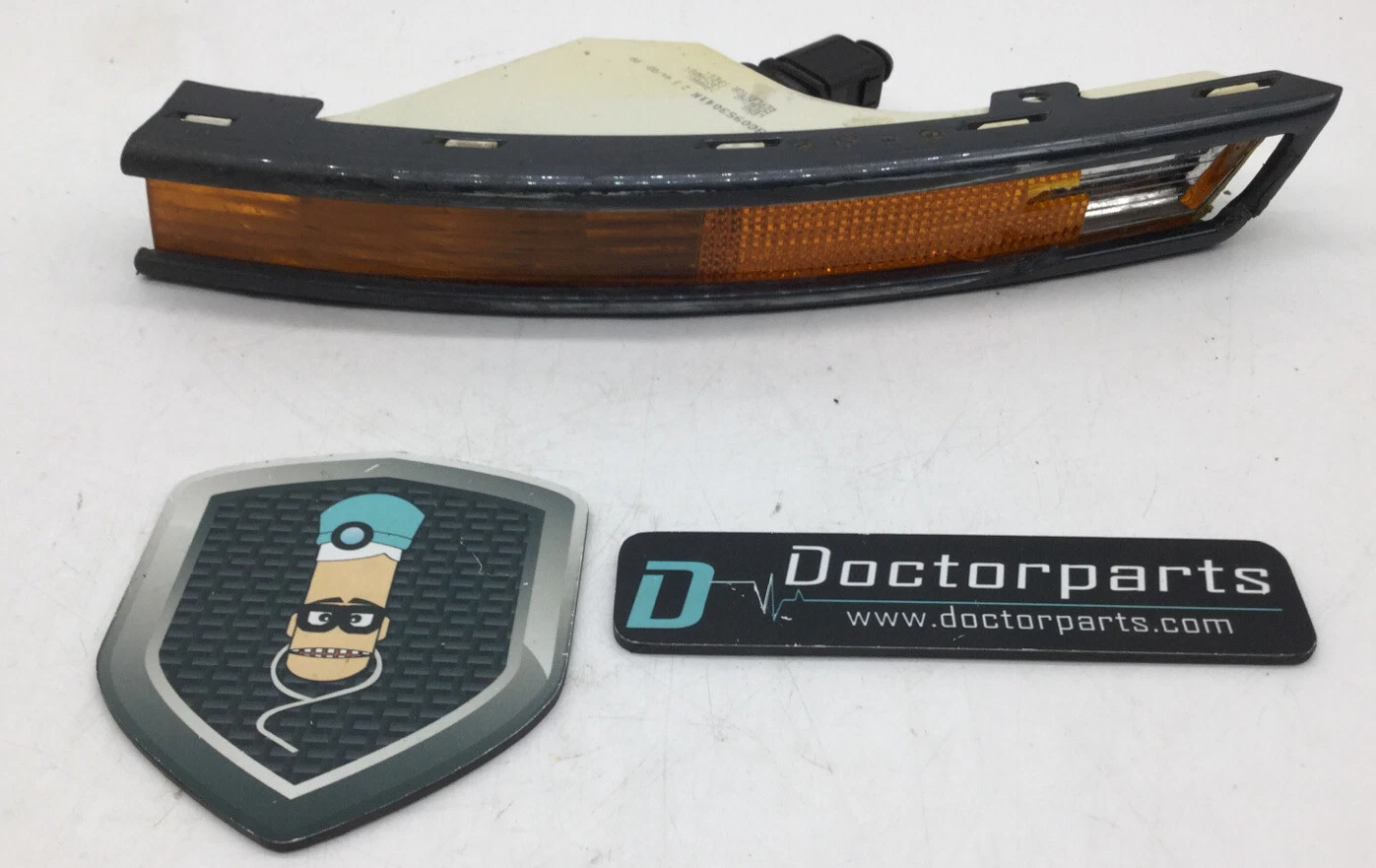 2006-2011 VOLKSWAGEN PASSAT B6 FRONT LEFT LH TURN SIGNAL LIGHT LAMP 3C0807718A