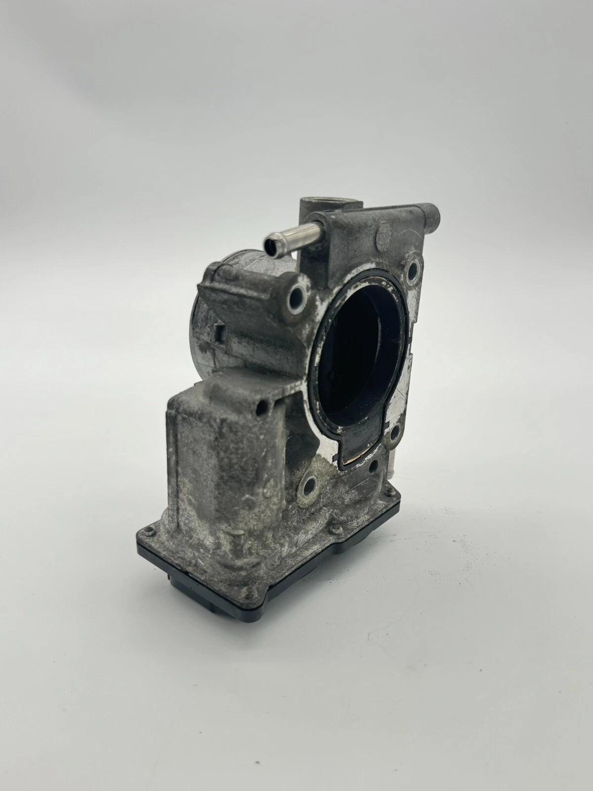 2006 2007 08 09 2010 2011 2012 2013 Mazda 3 Throttle Body Assembly OEM L3R413640 - Image 8