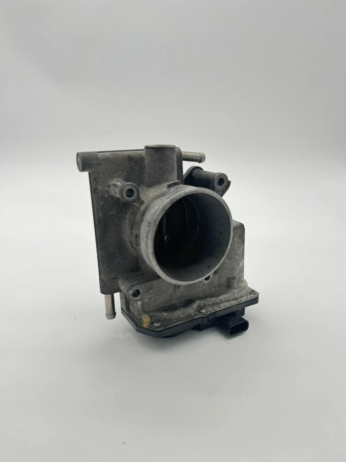 2006 2007 08 09 2010 2011 2012 2013 Mazda 3 Throttle Body Assembly OEM L3R413640 - Image 4