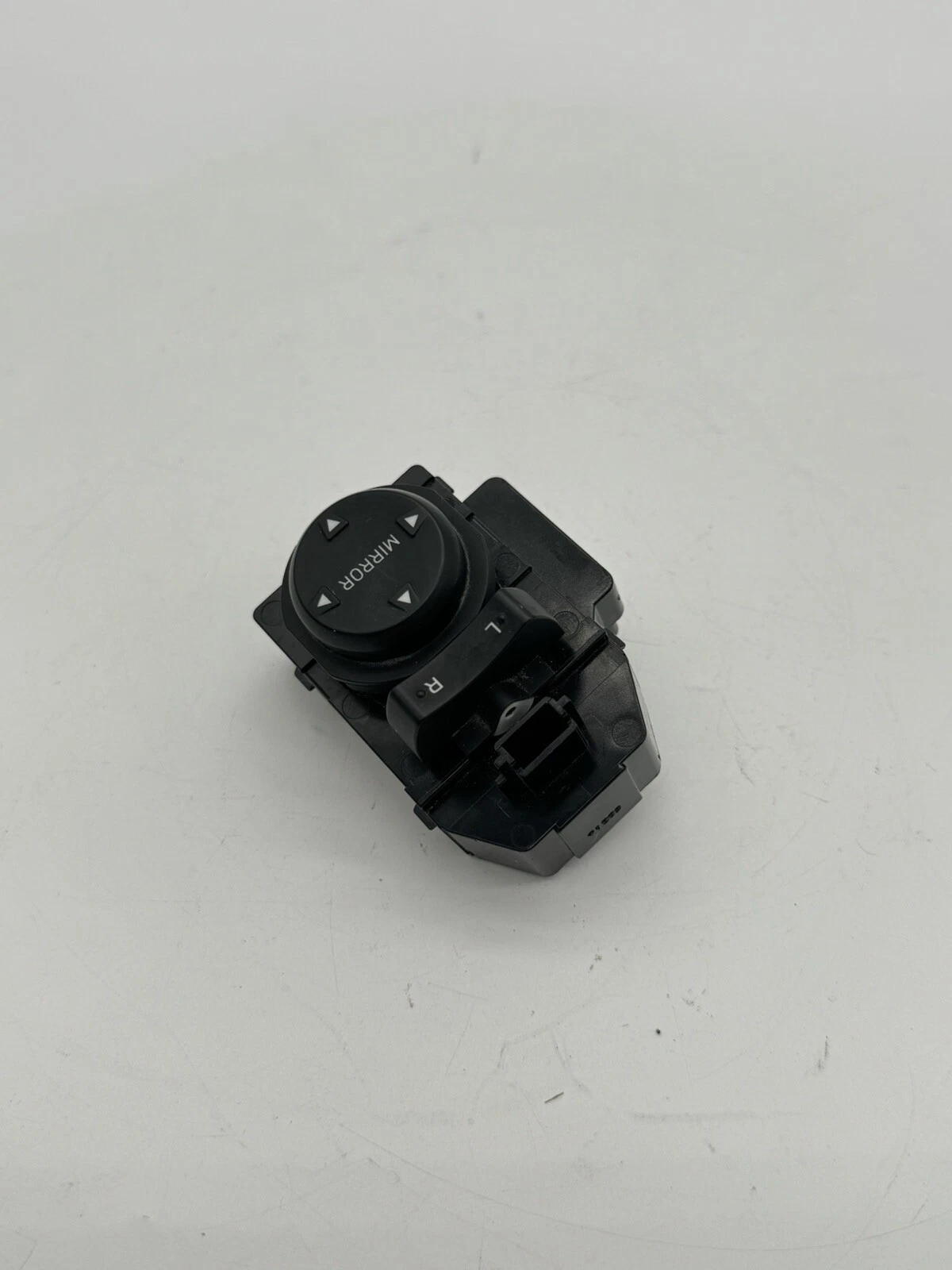 18-19 Kia RIO Front Door Switch Driver's Mirror 2222288 - Image 6