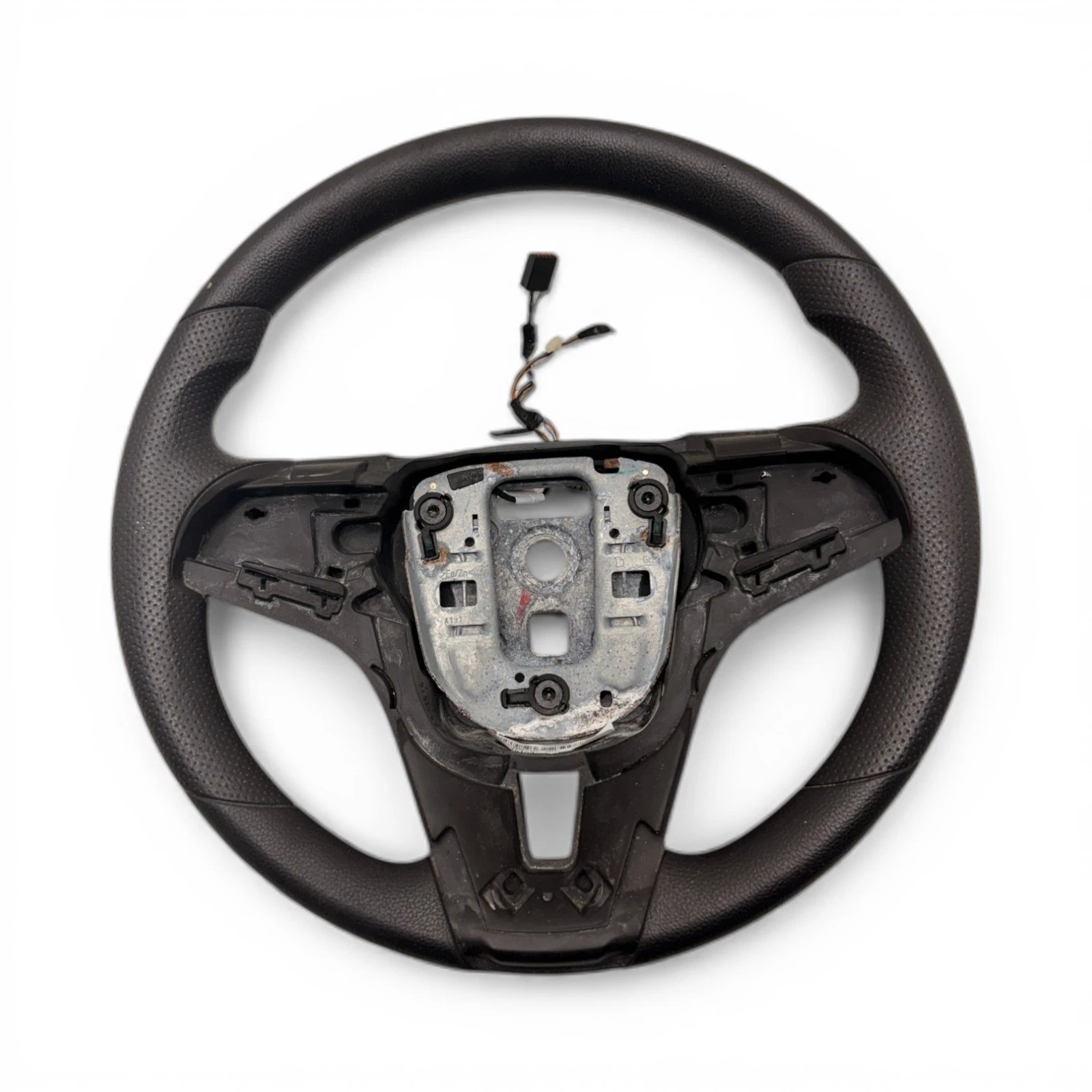 12-20 Chevrolet Sonic Steering Wheel W/O Cruise Control Switch OEM, 42348102 - Image 2