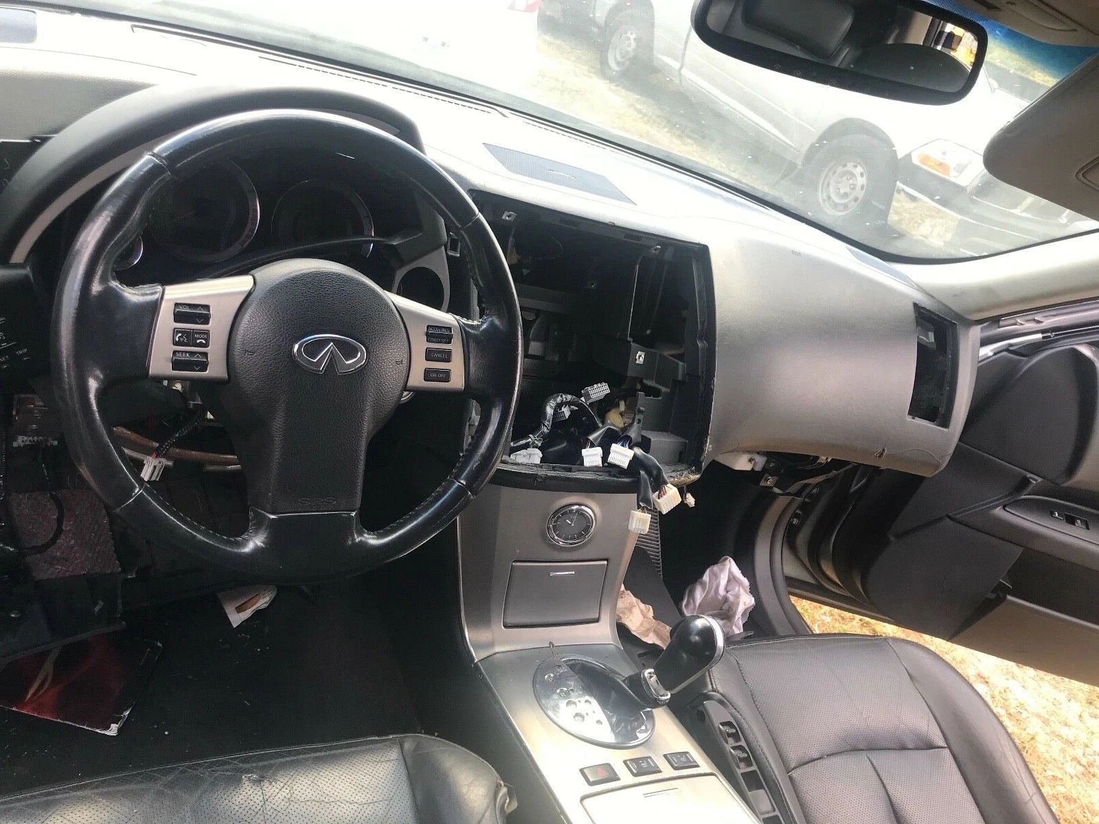 2006 2007 Infiniti FX35 Driver Rear Left Door - Image 5