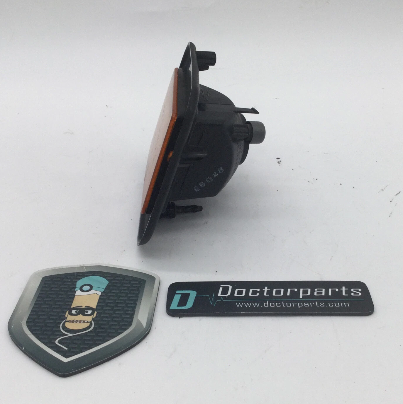 2003-2007 HUMMER H2 INDICATOR RH TRAINERS SIGNAL LAMP LIGHT USED OEM PARK/TURN - Image 2