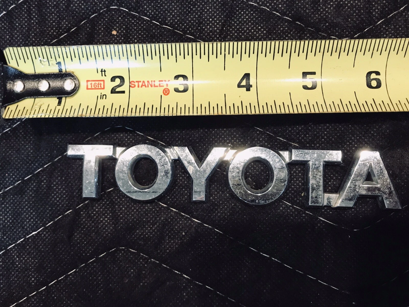 06 07 08 09 10 Toyota Sienna Liftgate Rear Door Trunk Emblem Nameplate Badge OEM - Image 3