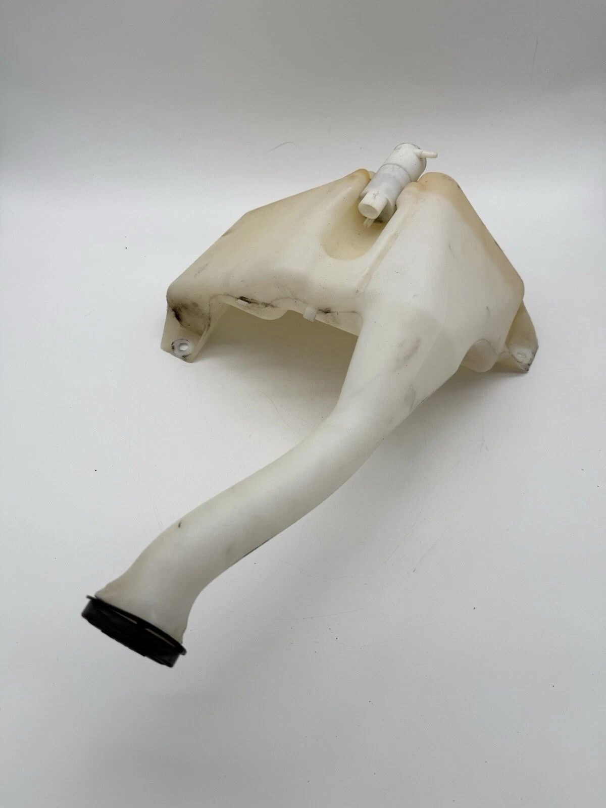 06-10 SATURN SKY FRONT WINDSHIELD WASHER FLUID RESERVOIR TANK ASSY, OEM - Image 2
