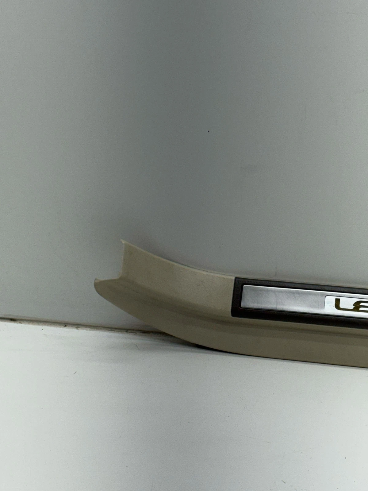 02-10 Lexus SC430 Front Left Passenger Side Door Step Scuff Plate Oem 6791324040 - Image 8