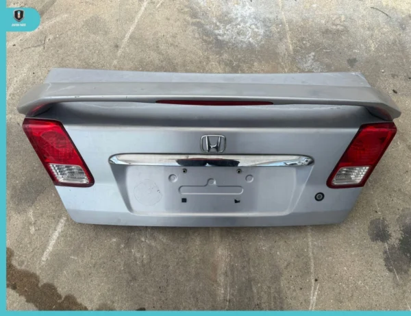 2003-2005 HONDA CIVIC TRUNK/ TAILGATE/ HATCH OEM WITH SPOILER W/ TAILIGHT