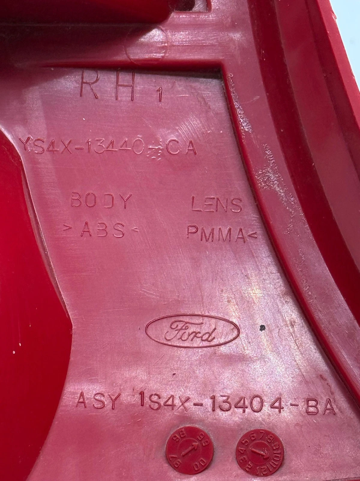 2002-2004 Ford Focus Right Rear Tail Light Assembly YS4X-13440-CA - Image 4