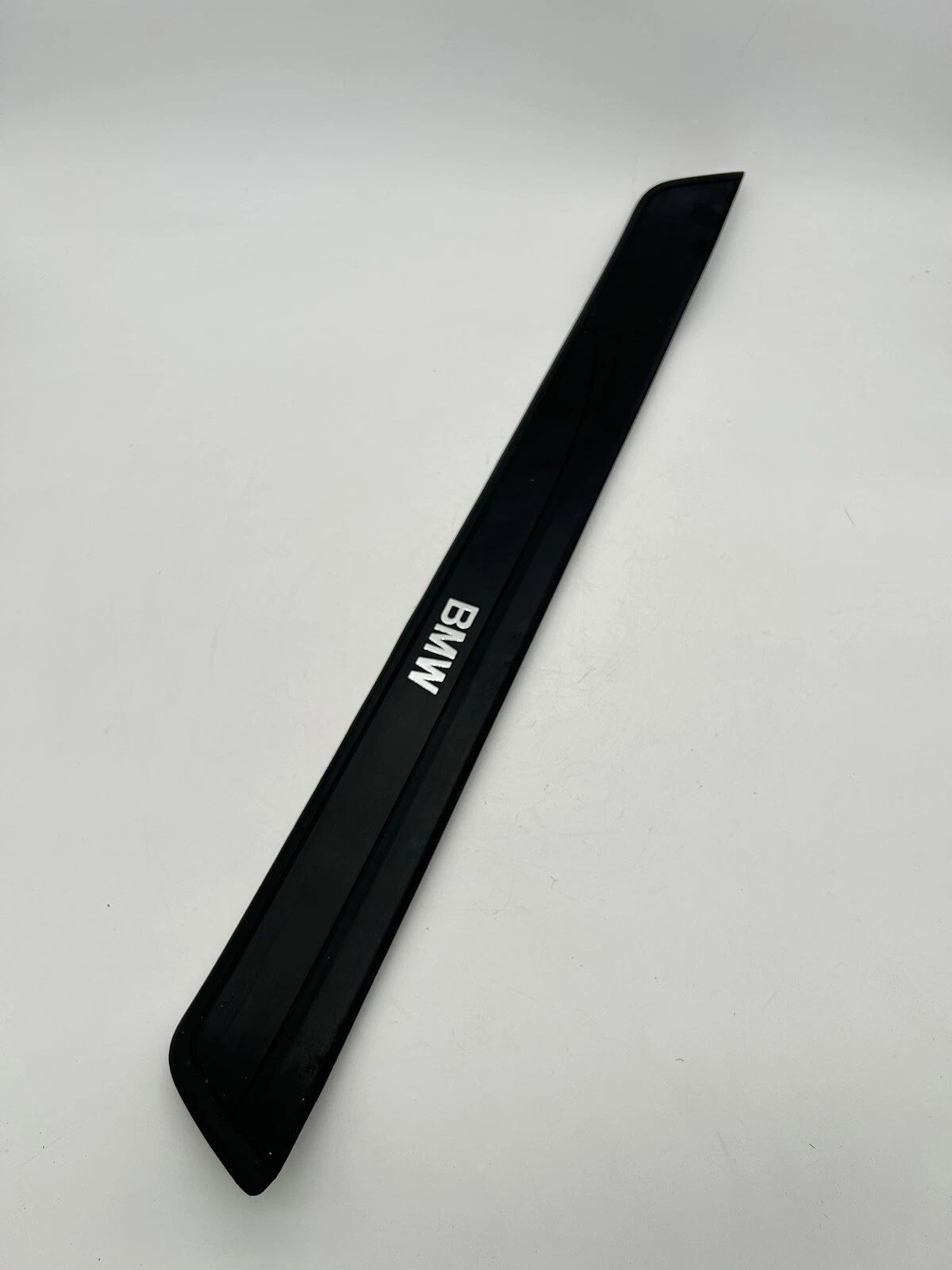 06-2010 BMW 328i 325i 330i e90 sedan scuff plate sill plate floor door Trim OEM - Image 4