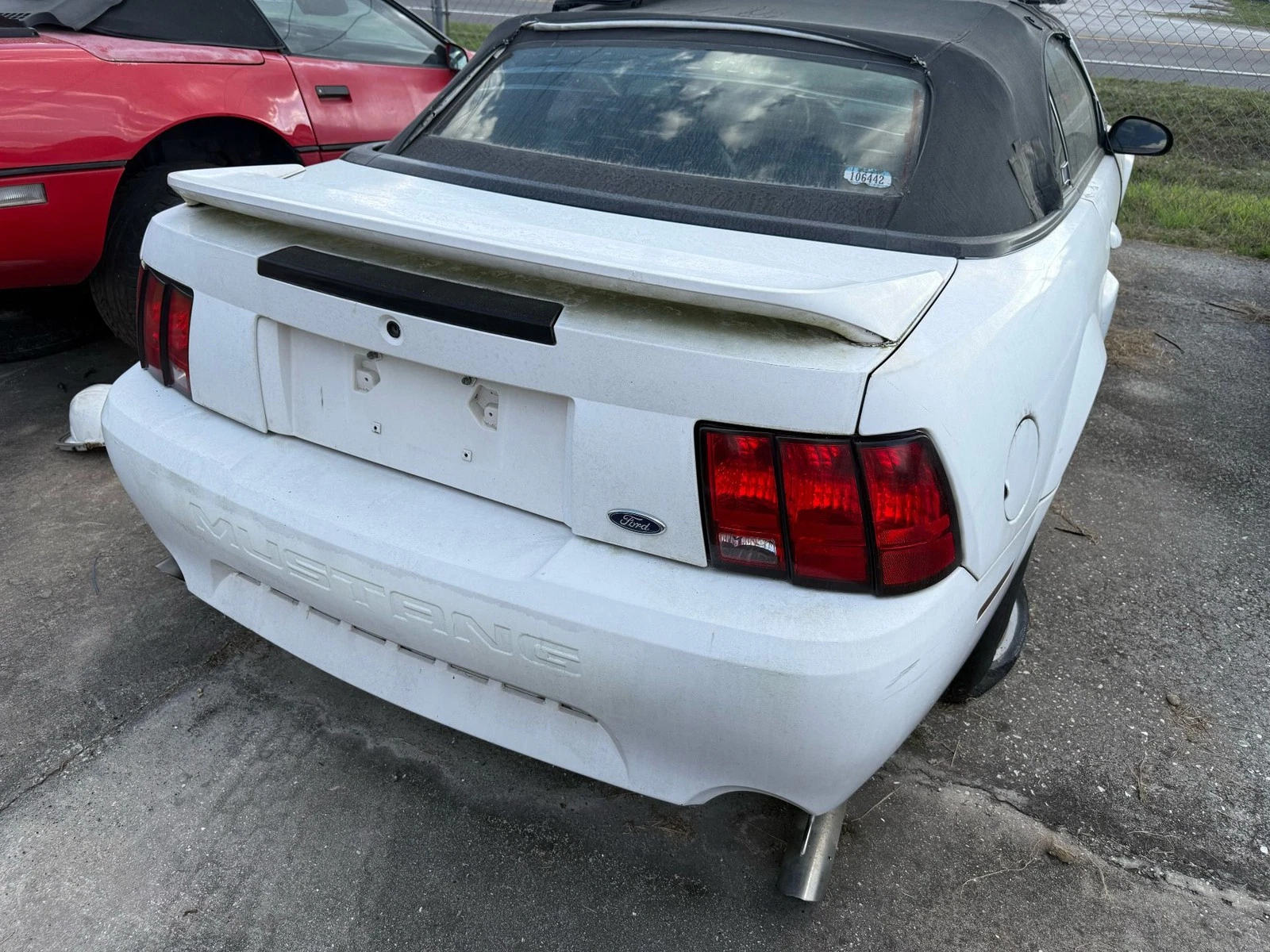 1999-2004 Ford Mustang GT Right Front Door White - Image 4