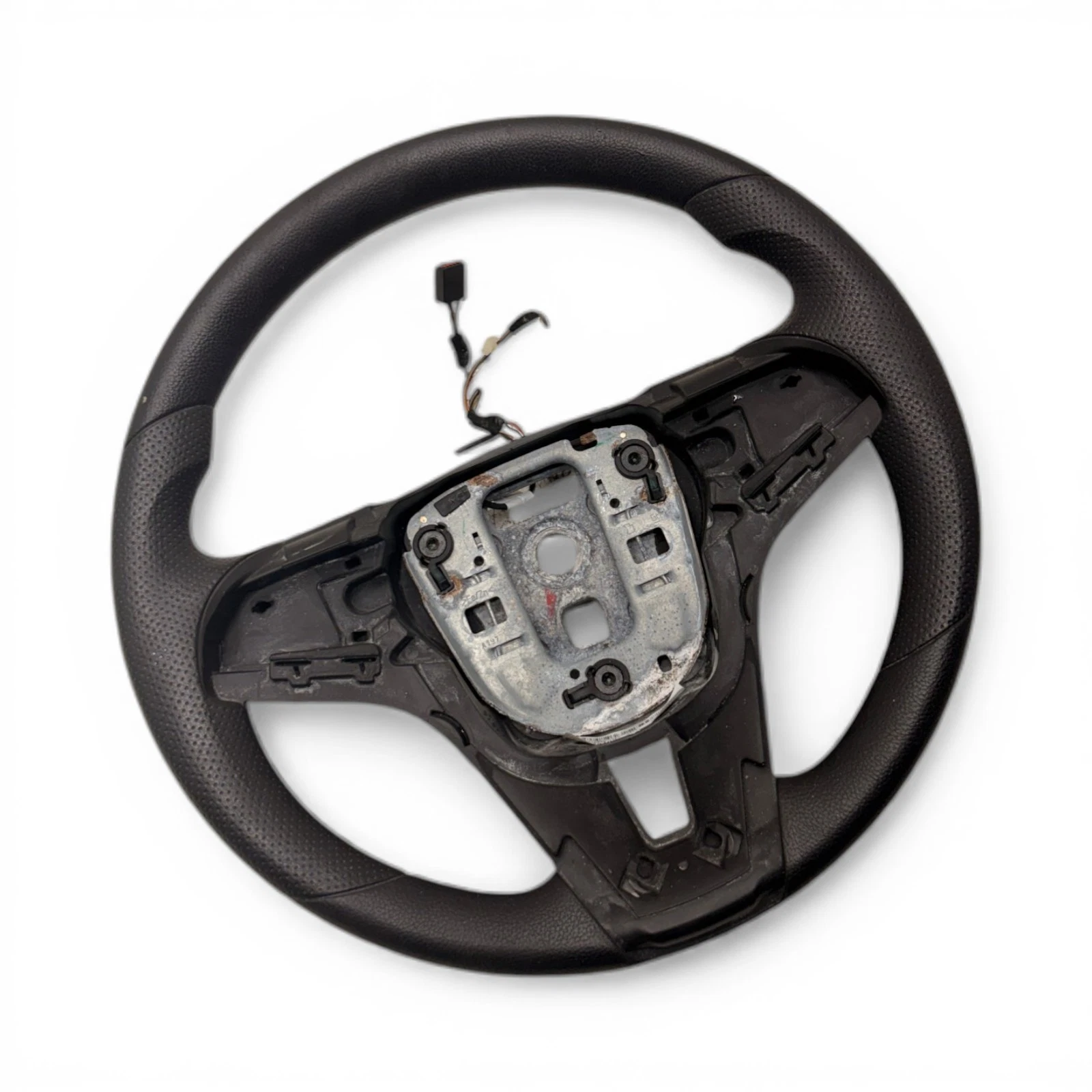 12-20 Chevrolet Sonic Steering Wheel W/O Cruise Control Switch OEM, 42348102 - Image 4
