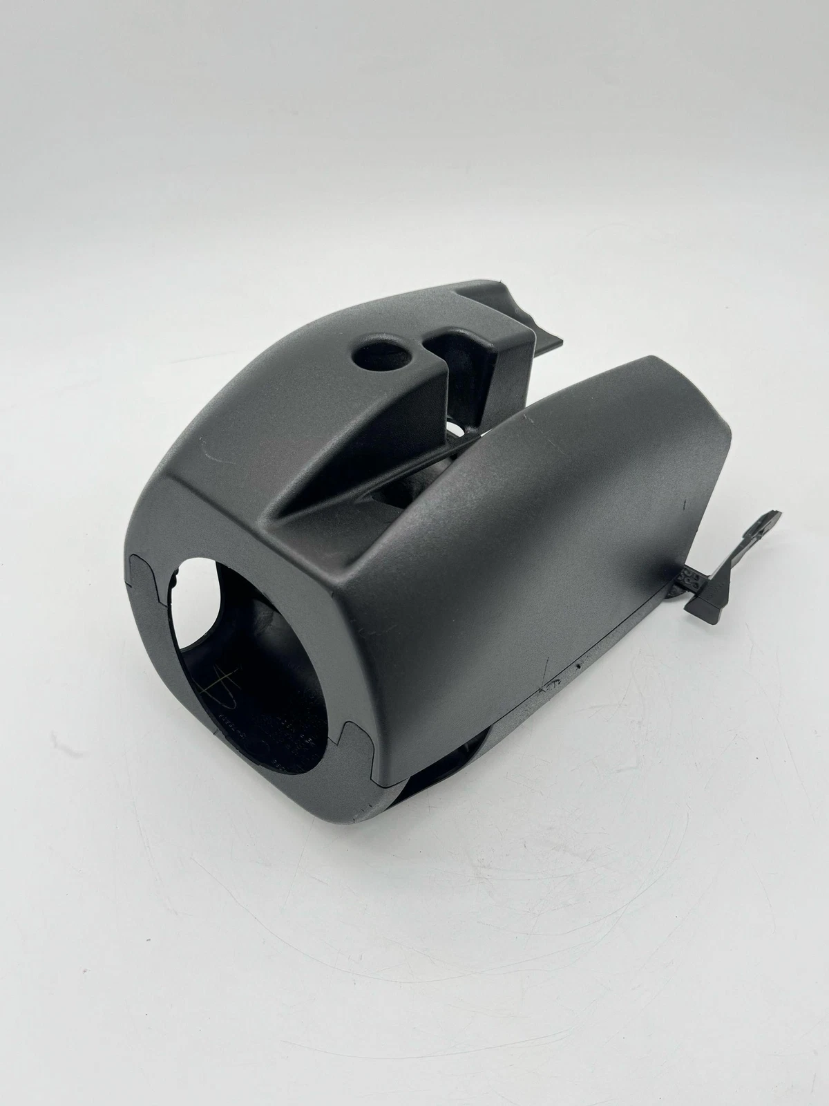 16-19 CHEVY CRUZE STEERING COLUMN SHROUD UPPER COVER TRIM PANEL 13464396 OEM - Image 4