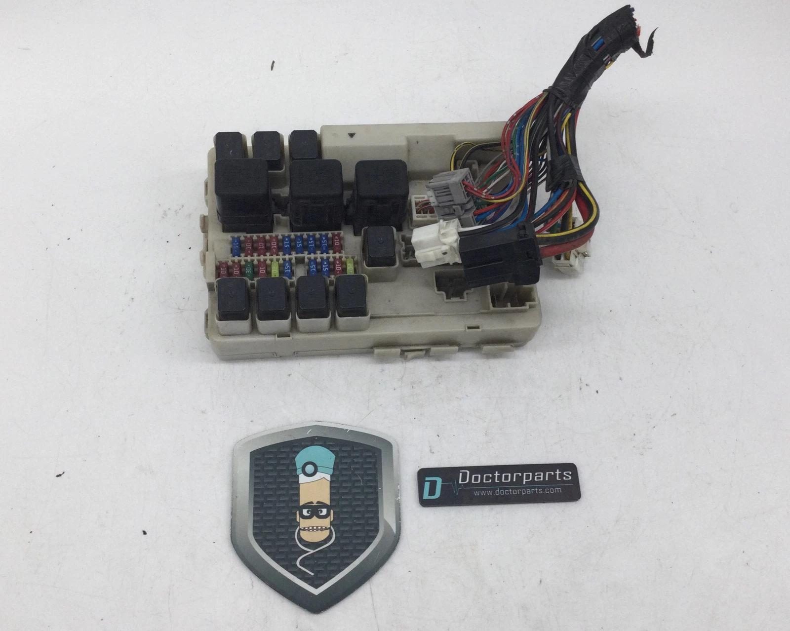 2007 - 2011 NISSAN MURANO,VERSA,SENTRA,MÁXIMA FUSE BOX V BODY CONTROL USED OEM - Image 3