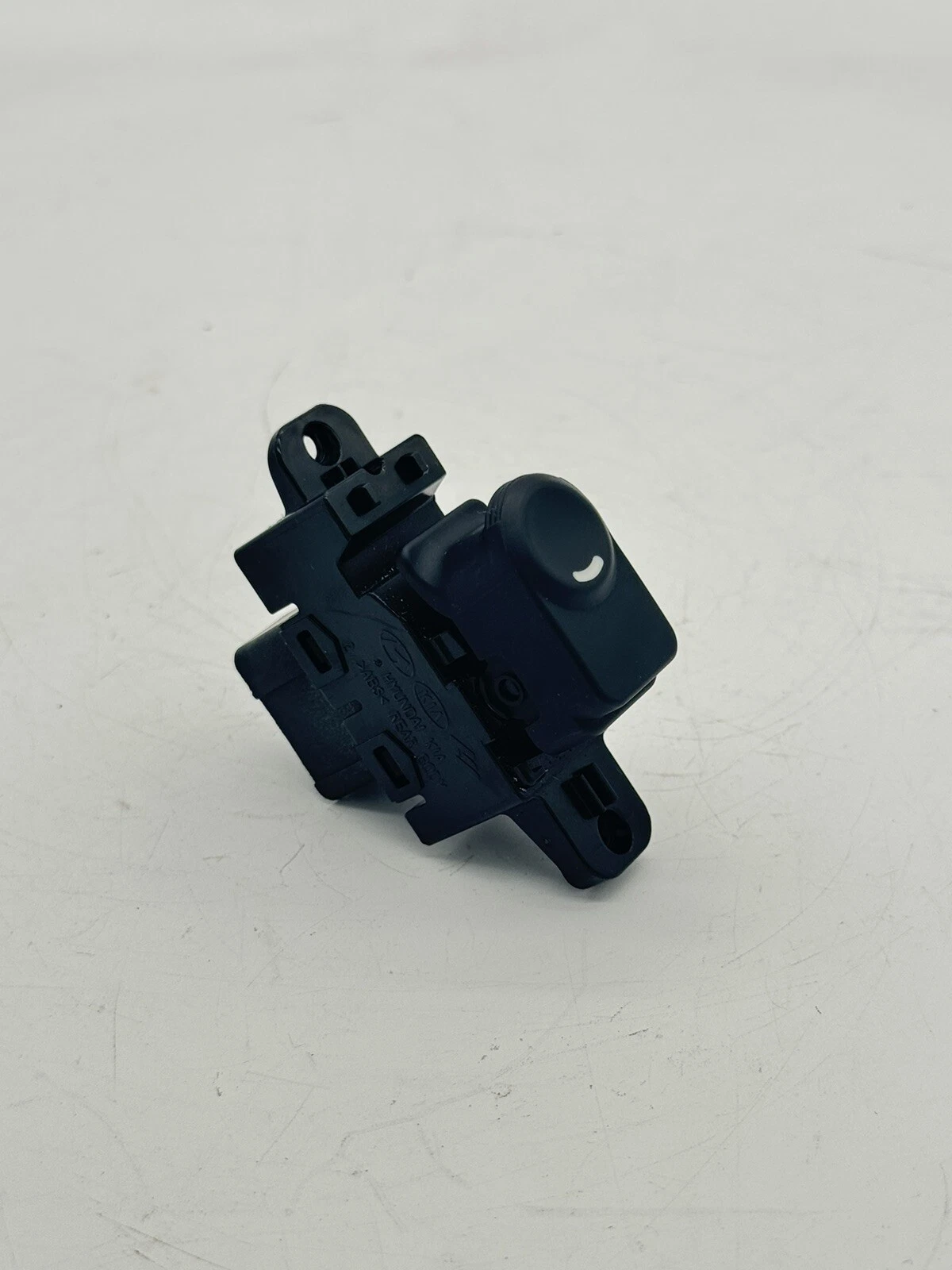 13-17 Hyundai Accent Rear Door Switch Assembly-Power Window Sub 93581-1R001 - Image 4