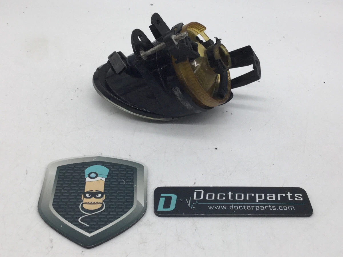 2005-2010 VOLKSWAGEN PASSAT FRONT RIGHT PASSENGER SIDE FOG LIGHT LAMP USED OEM - Image 2