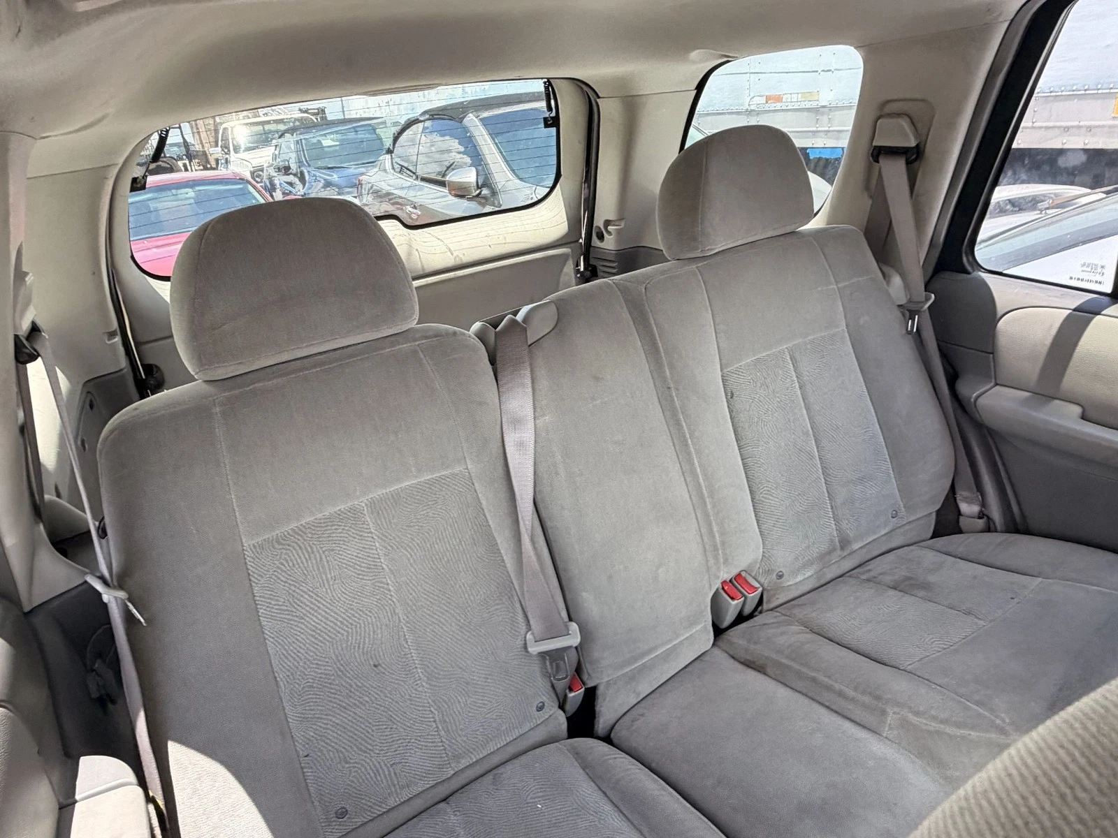 2005 Chevrolet Trailblazer Left Front Door green oem - Image 10
