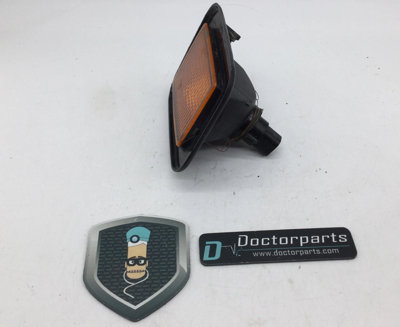 03 - 09 HUMMER H2 INDICATOR RIGHT TRAINERS SIGNAL LAMP LIGHT USED OEM PARK/TURN - Image 2