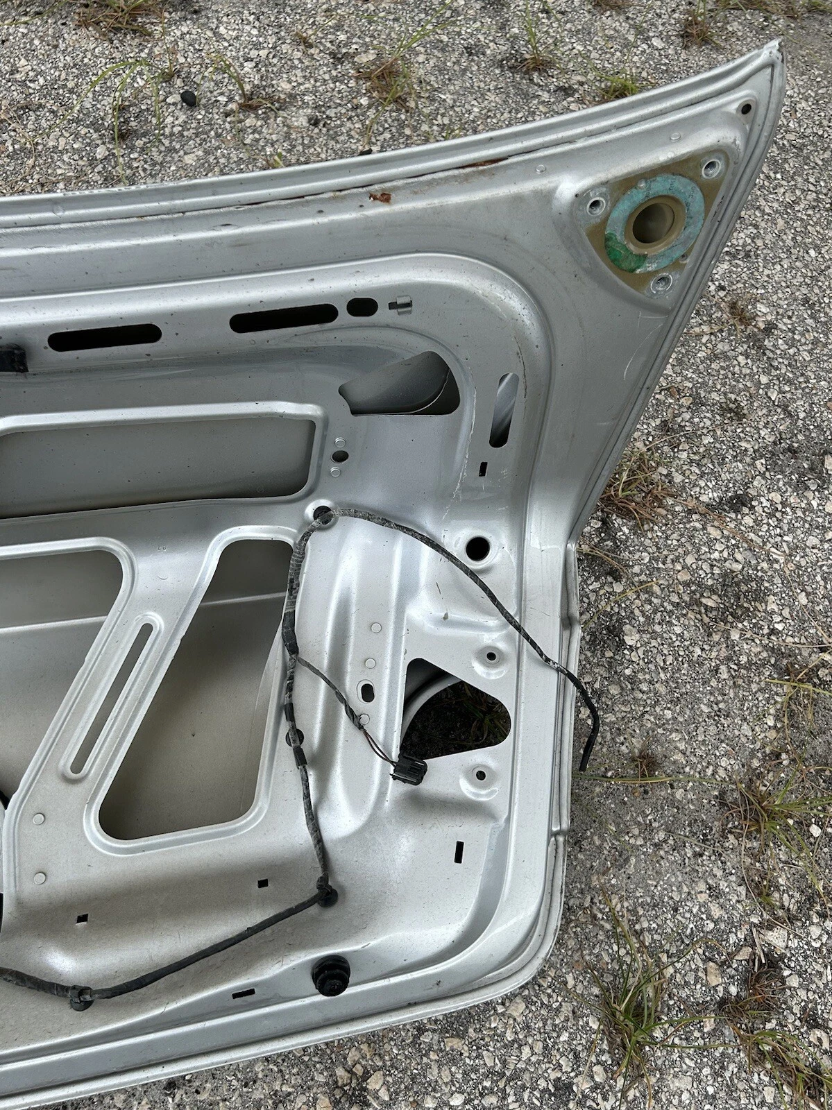2006 Volkswagen Passat Sedan Rear Trunk Deck Boot Tailgate, Trunk lid OEM - Image 10