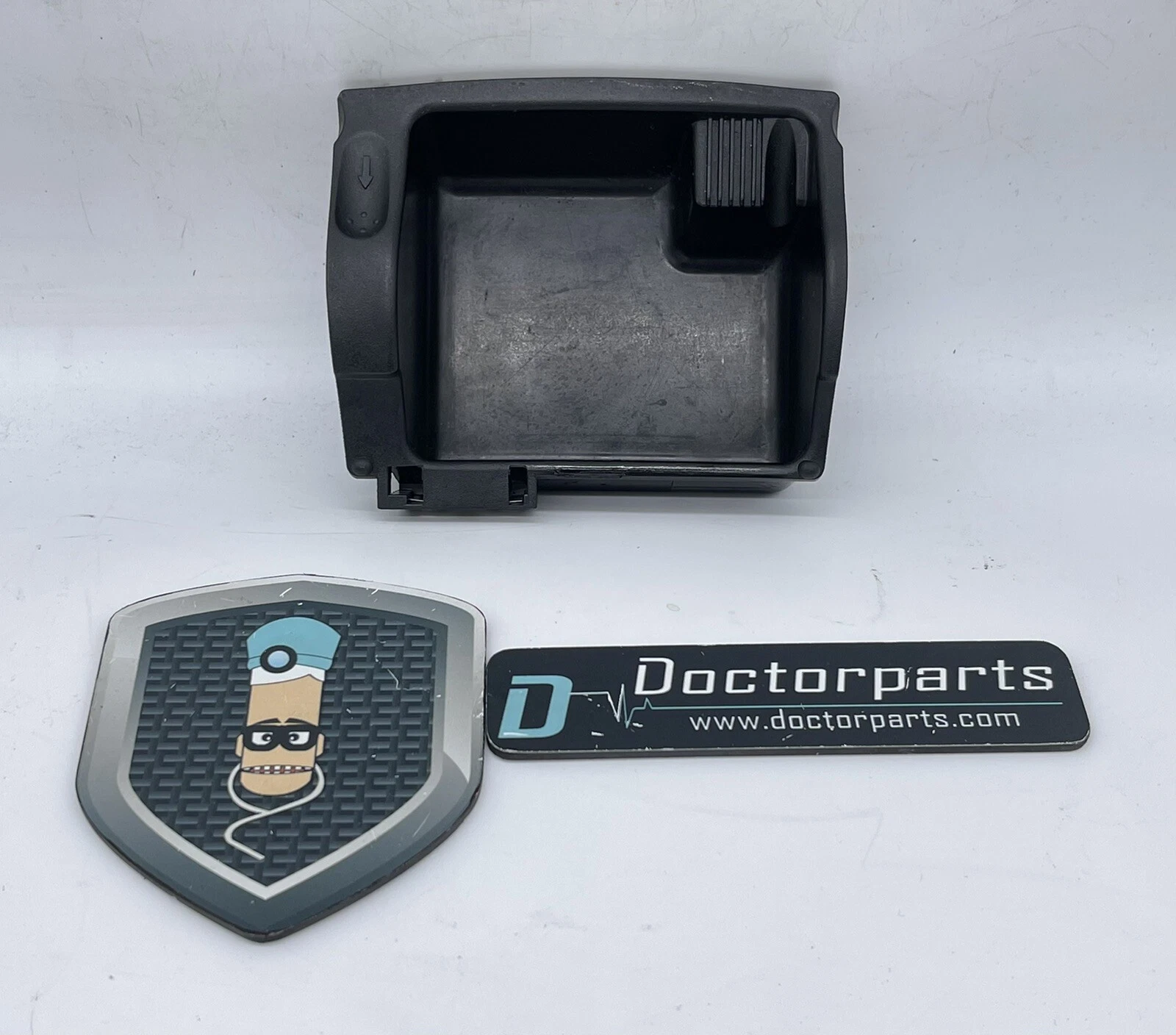 02 - 07 MERCEDES BENZ C 230 FRONT DASH CONSOLE COIN STORAGE ASH TRAY INSERT OEM