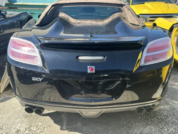 07-10 SATURN SKY OEM REAR BUMPER ASSEMBLY BLACK OEM GREAT CONDITIONS ⭐️⭐️