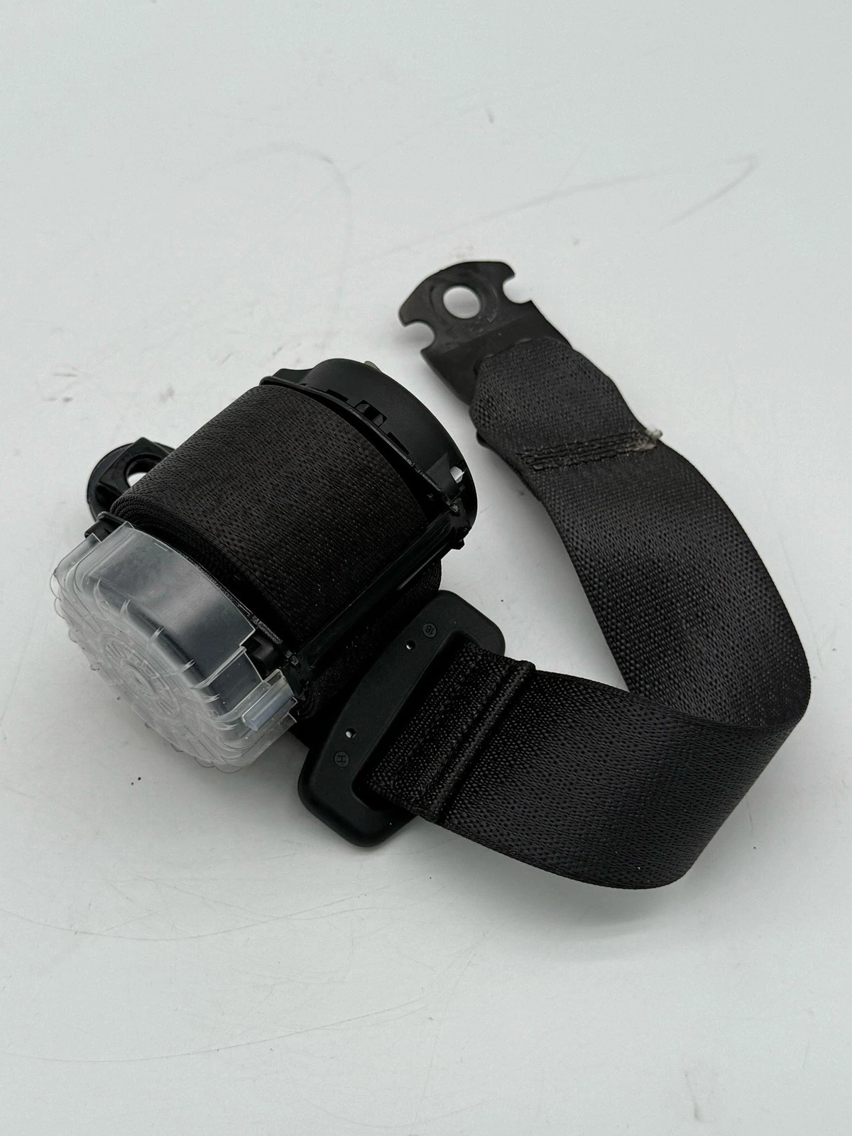 12-19 CHEVROLET SONIC REAR LEFT DRIVER SIDE SECOND SEAT BELT TENSIONER OEM - Image 3