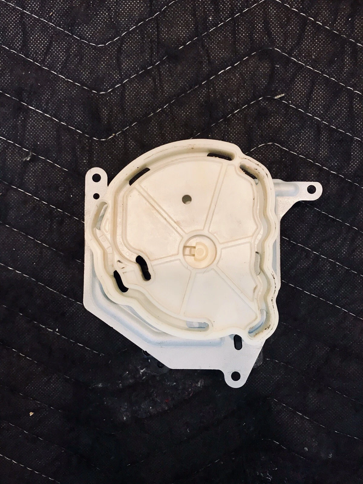 063700-7440 2005-2010 Scion TC AC Air Heater Dumper Flap Actuator Motor