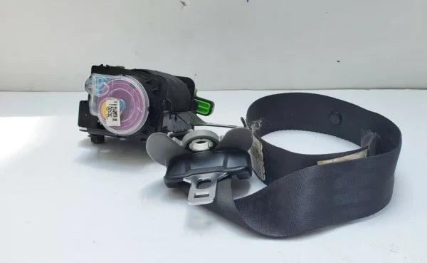 12-17 Hyundai Accent Right Passenger Side Front Retractor Seat Belt 88880-1R600V