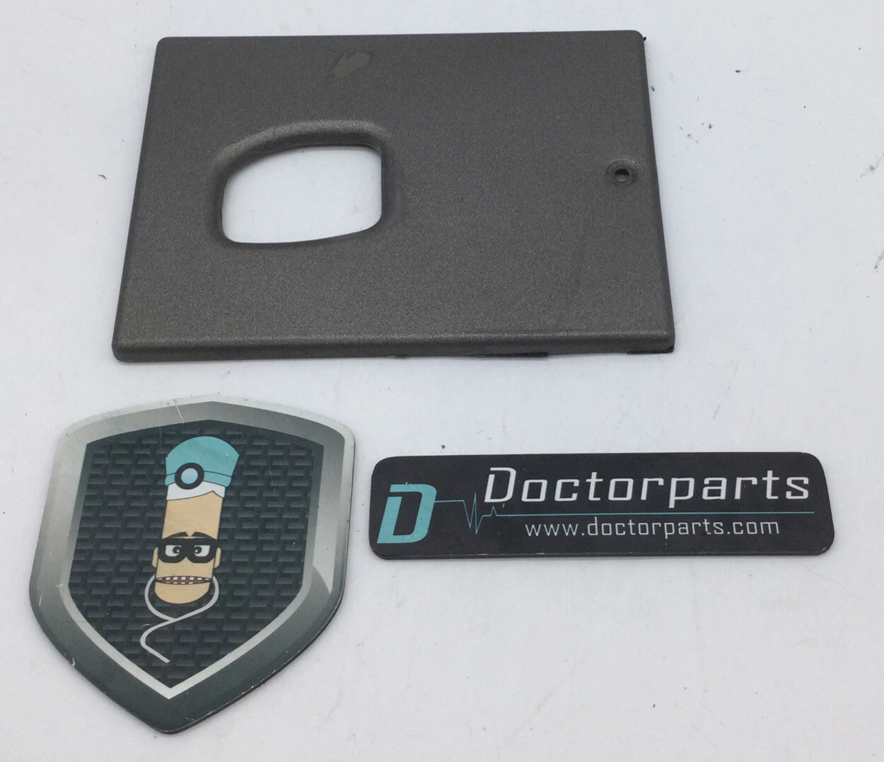 2003-2007 HUMMER H2 GM 1505908 RIGHT SIDE DOOR LOCK BEZEL TRIM PLATE OEM USED - Image 3
