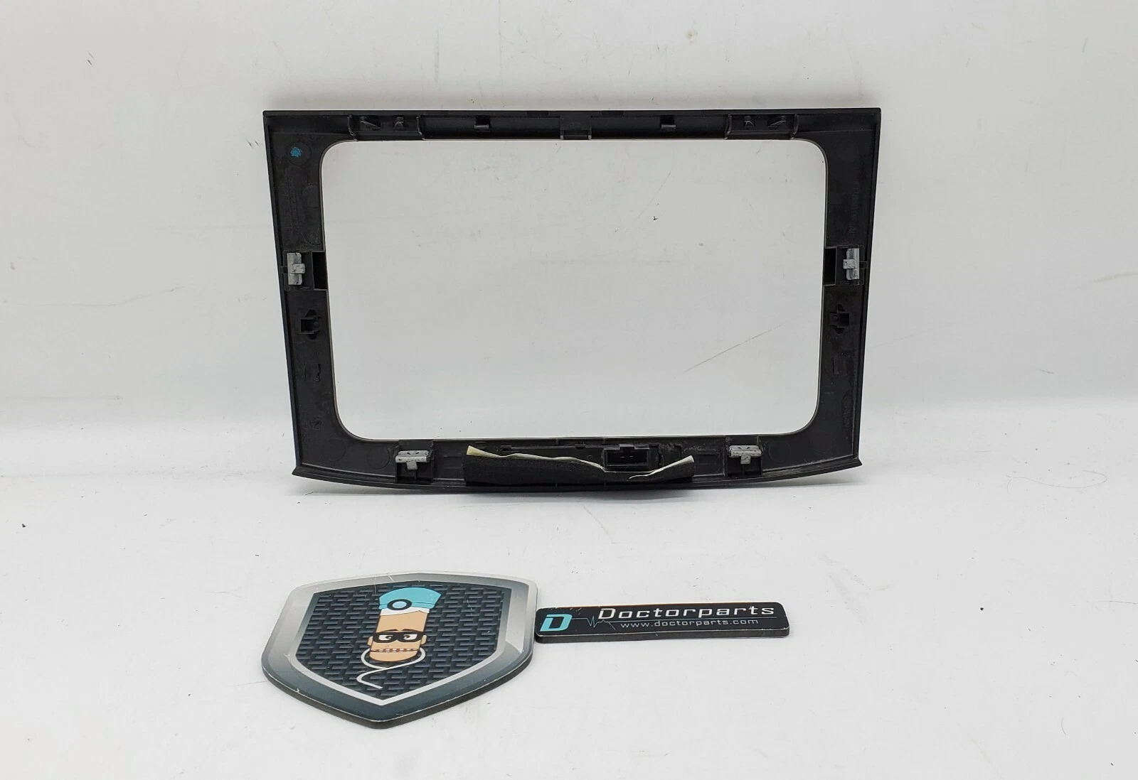 2006-2009 Volkswagen Passat Radio Dash Suraround Bezel Indicator Mesh Pattern - Image 2