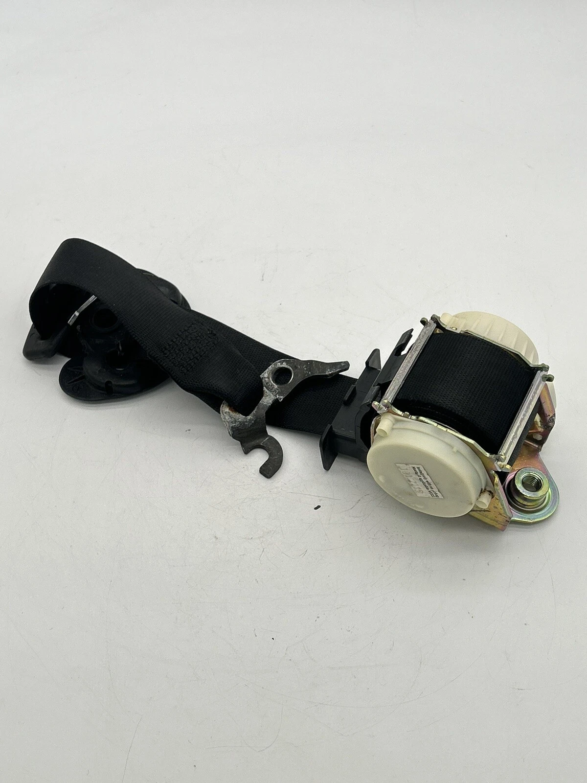 04-10 BMW 325i E83 Driver Left Front Seat Belt OEM 33017492 Black OEM - Image 4