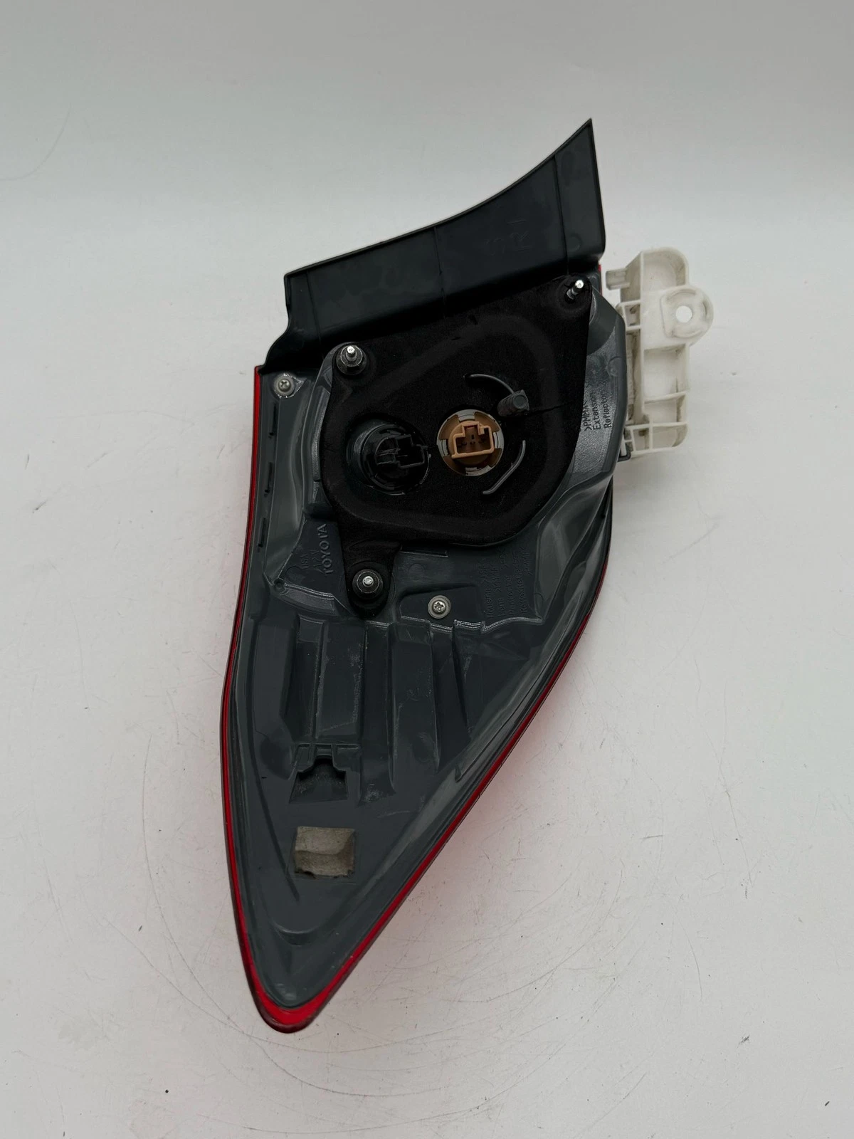 15-17 TOYOTA CAMRY Tail Light RIGHT SIDE RH SAE AIP2ST 15 NYF - Image 7