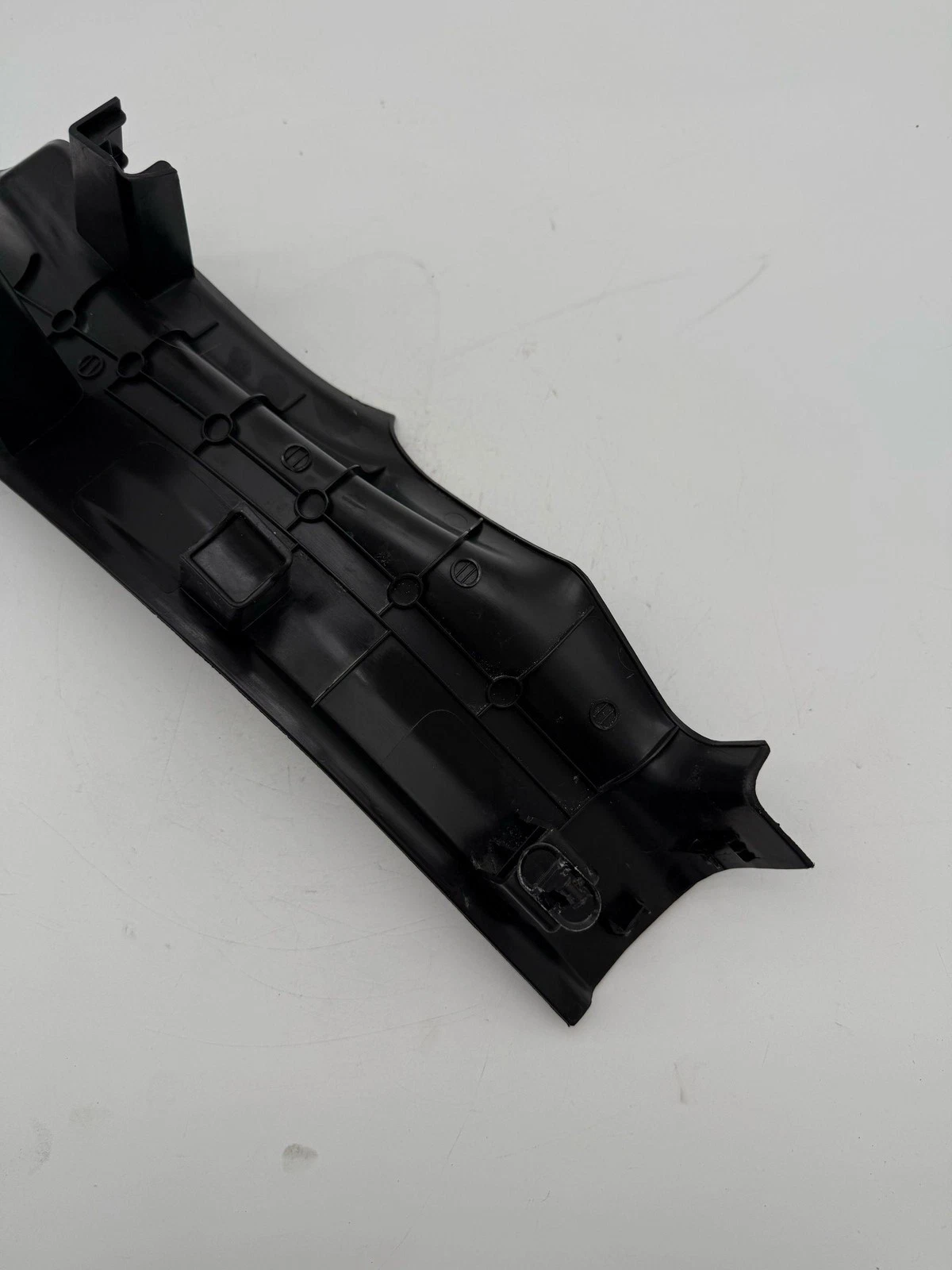 12-20 CHEVROLET SONIC Sill Scuff Plate Left Rear Door Floor Trim OEM 95932889 - Image 7