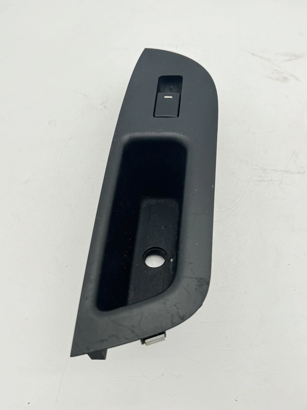 09-12 KIA SORENTO MK2 PASSENGER SIDE LEFT REAR DOOR WINDOW CONTROL SWITCH PANEL - Image 12