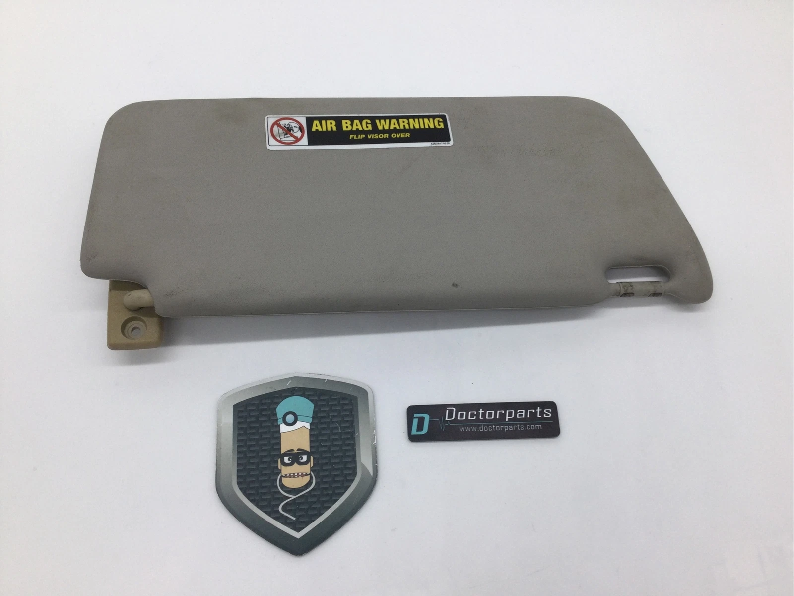 02 -05 MERCEDES C CLASS DRIVER LEFT LH SUN VISOR 203 Type Coupe C230 USED OEM - Image 2