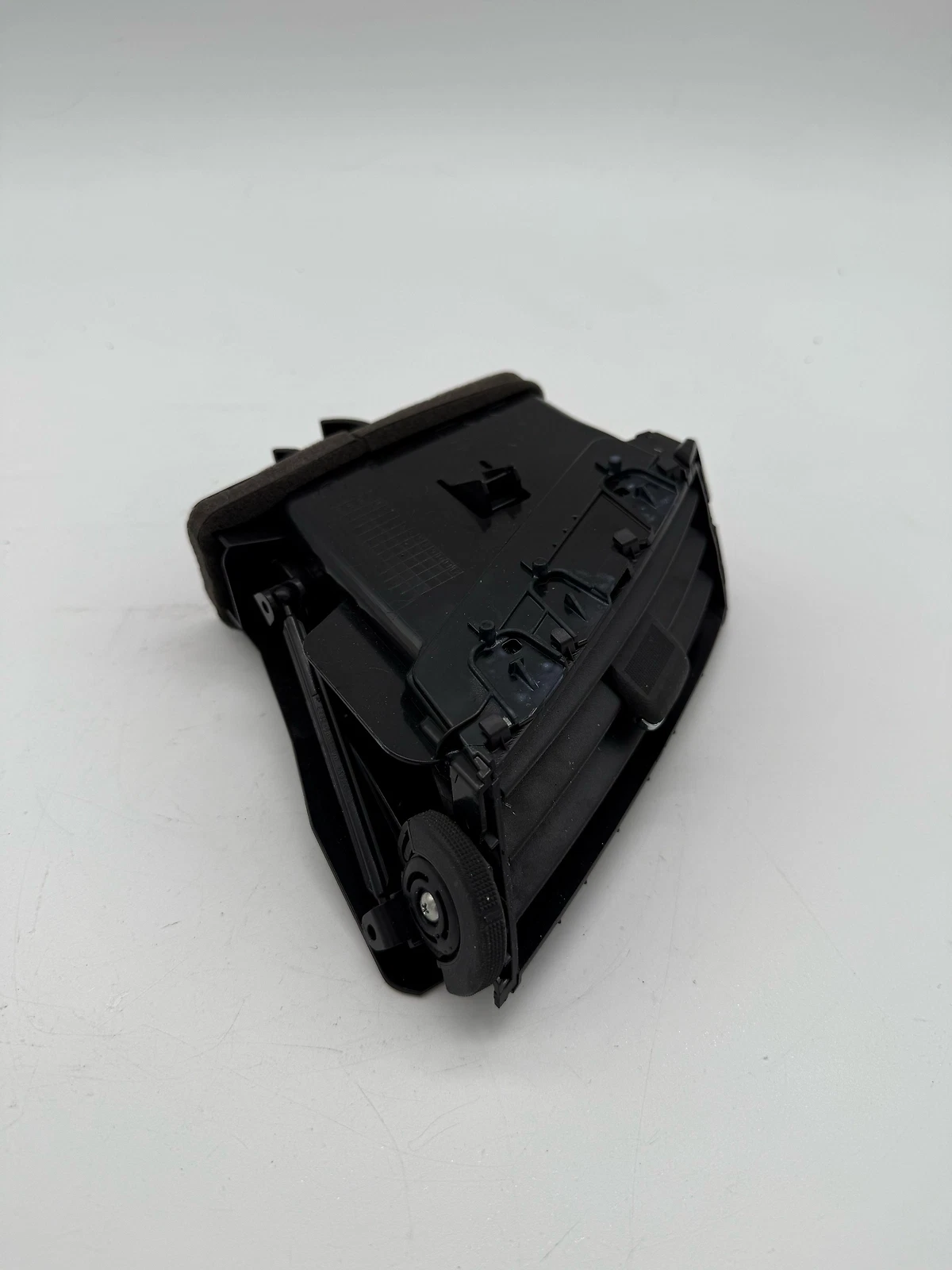 2008-2013 Infiniti G37 OEM LH Center Dashboard AC Vent 68751-JK00C oem - Image 4
