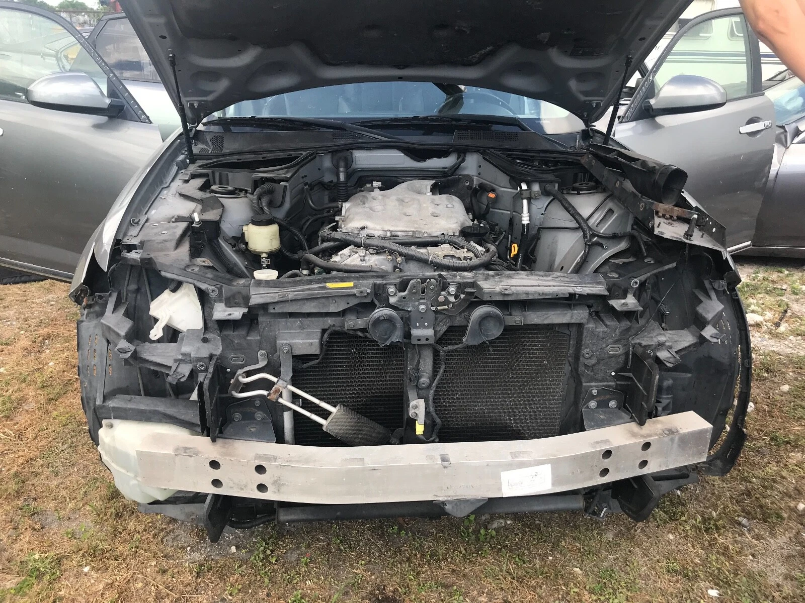 2006 2007 Infiniti FX35 Driver Rear Left Door - Image 4