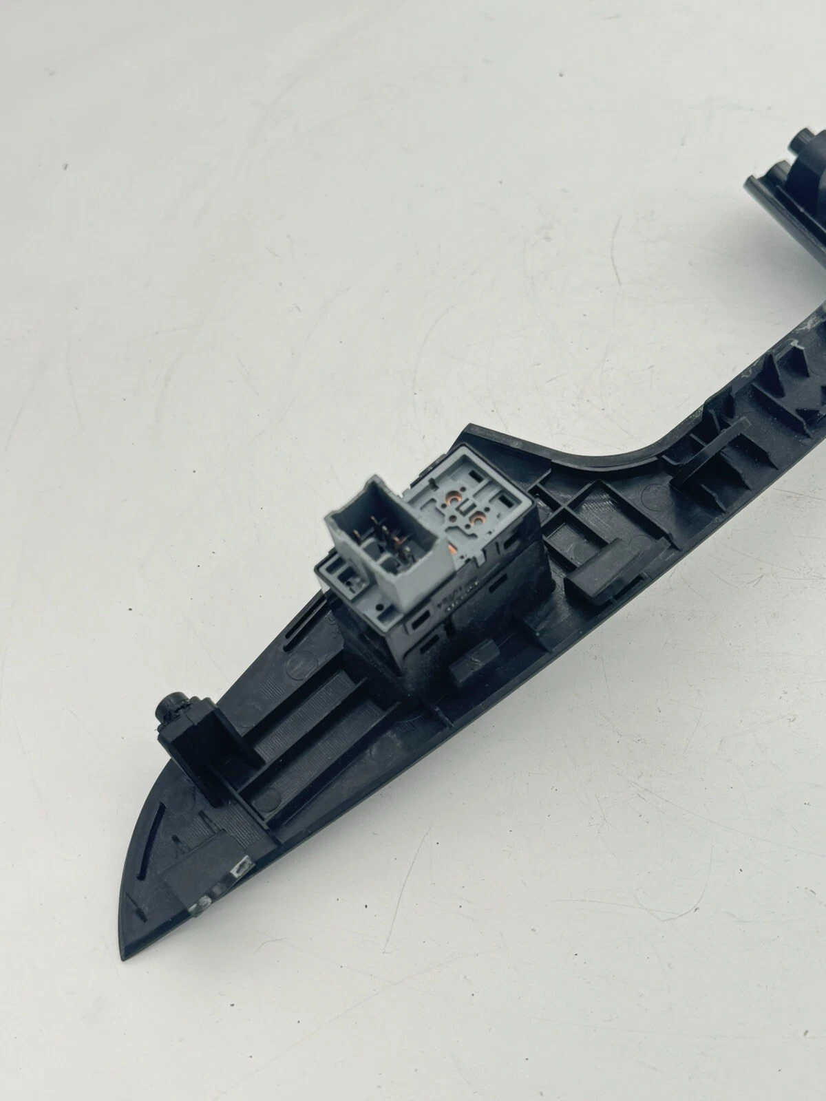 11-13 Hyundai Elantra Sedan Rear Left Window Switch Bezel Trim 201007562 OEM - Image 8