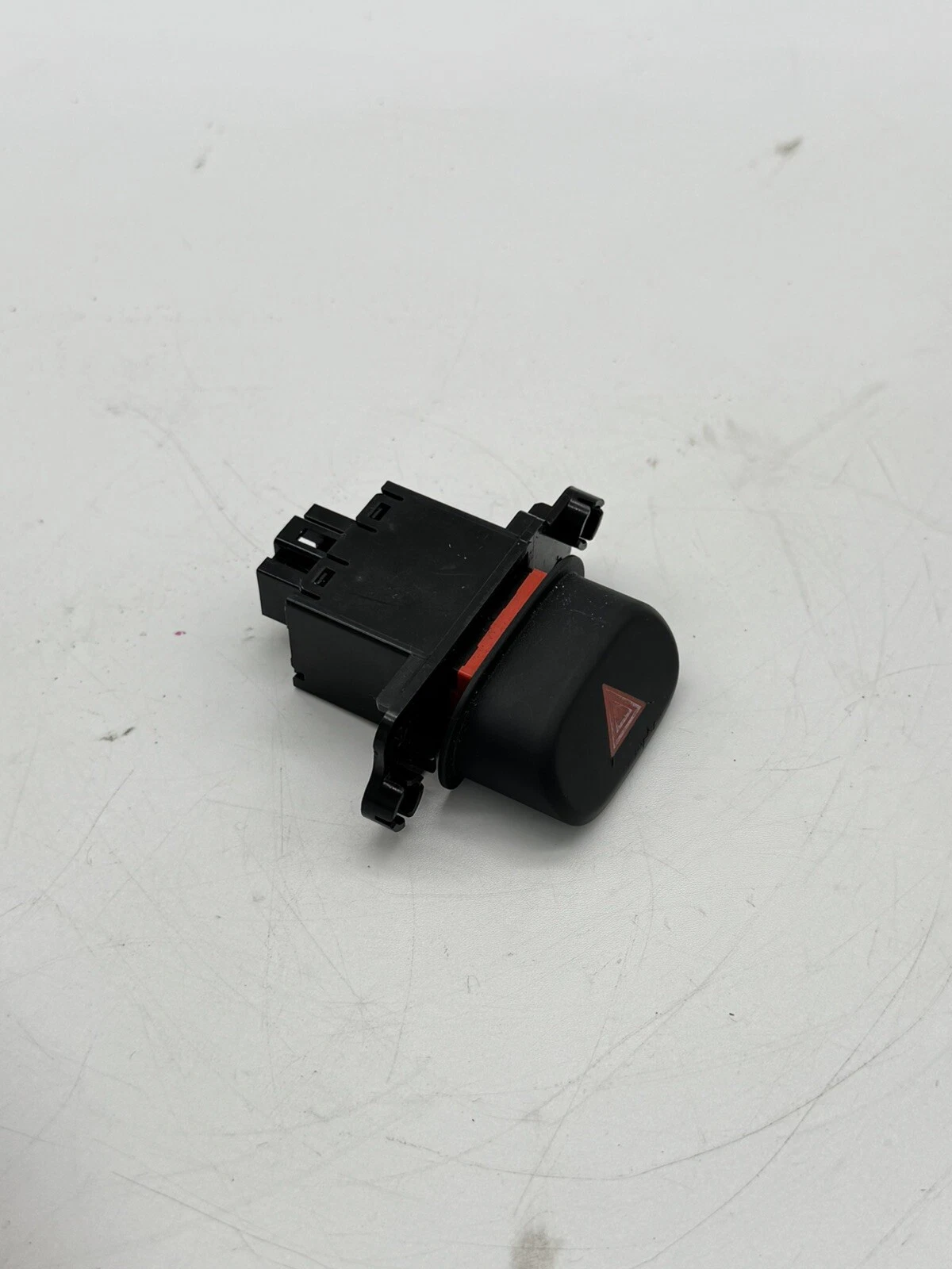 13-20 Kia Forte Emergency Hazard Light Control Switch OEM 299118139 - Image 3