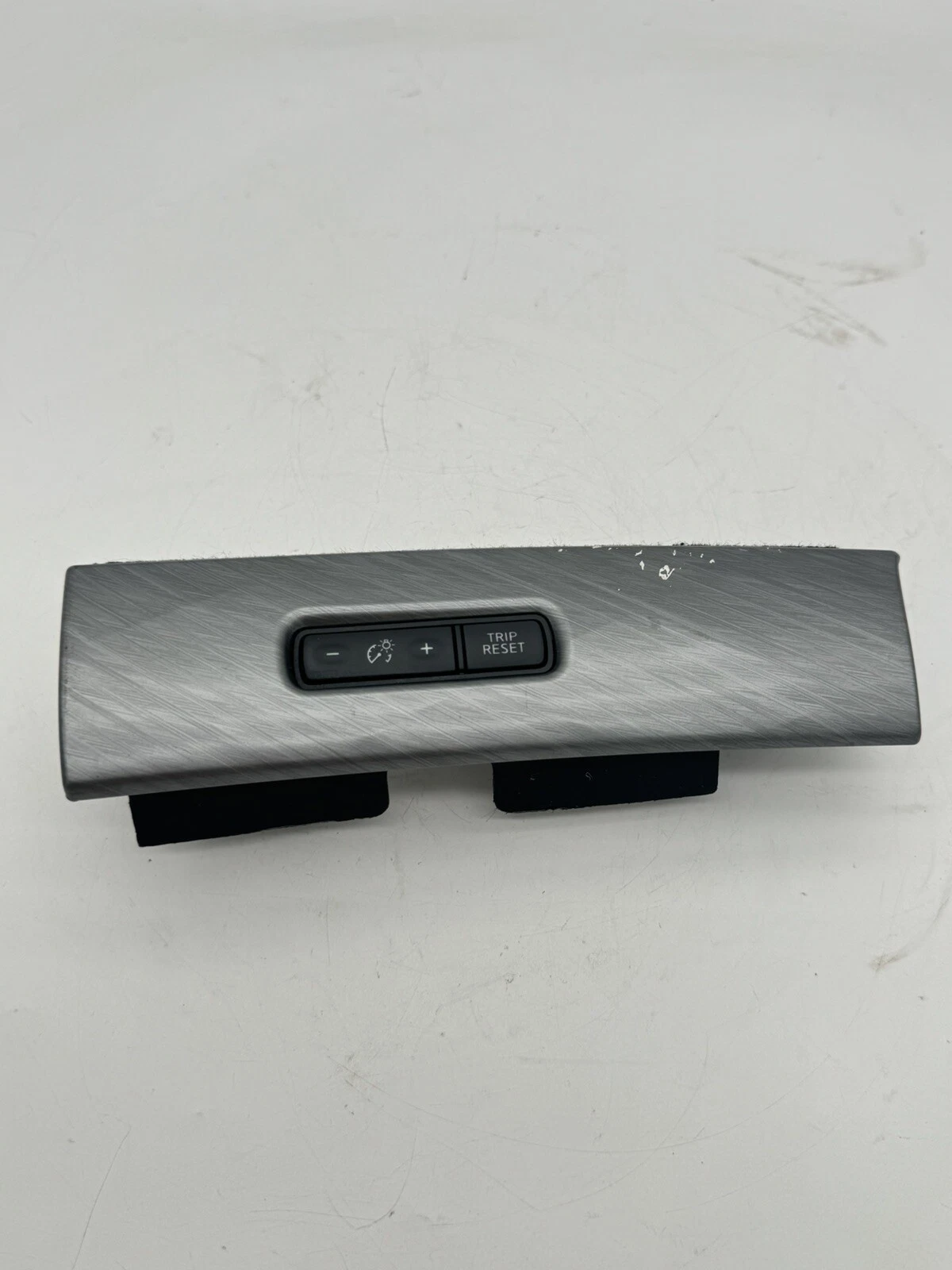 16-18 NISSAN MAXIMA FRONT LEFT DASH TRIM MOLDING W/ DIMMER TRIM SWITCH 684104RA0 - Image 9