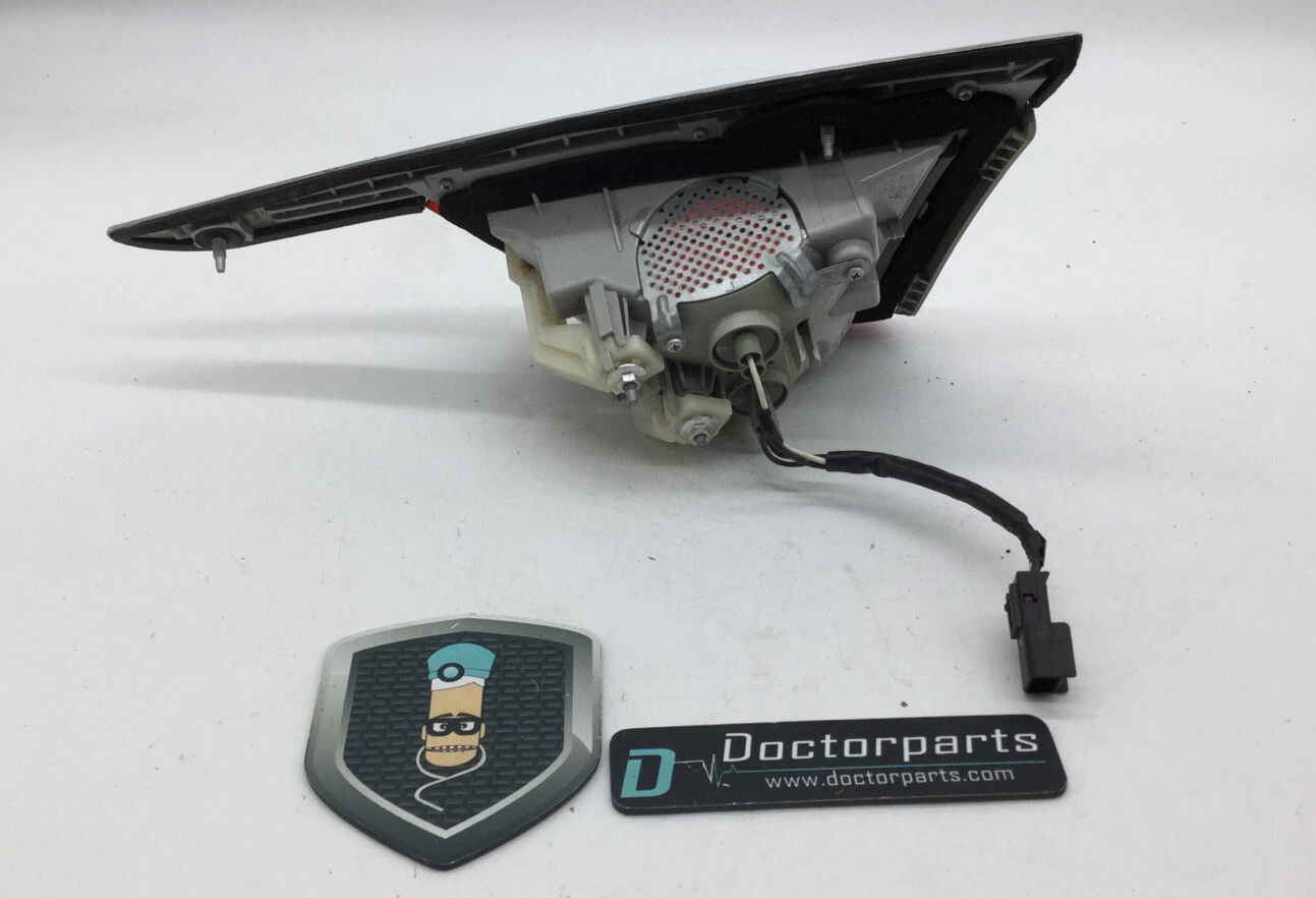 12-17 BUICK VERANO REAR LEFT LID MOUNTED INNER TAIL LIGHT USED OEM 22985775 - Image 3