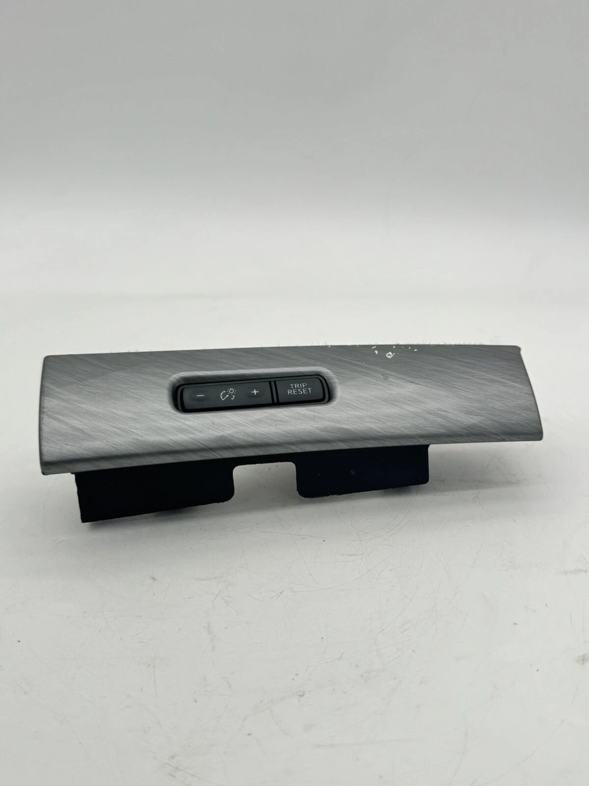 16-18 NISSAN MAXIMA FRONT LEFT DASH TRIM MOLDING W/ DIMMER TRIM SWITCH 684104RA0 - Image 4