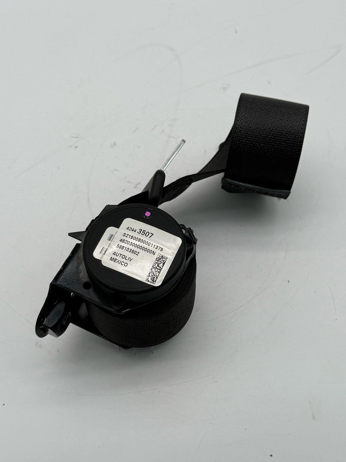 12-19 CHEVROLET SONIC REAR LEFT DRIVER SIDE SECOND SEAT BELT TENSIONER OEM - Image 2
