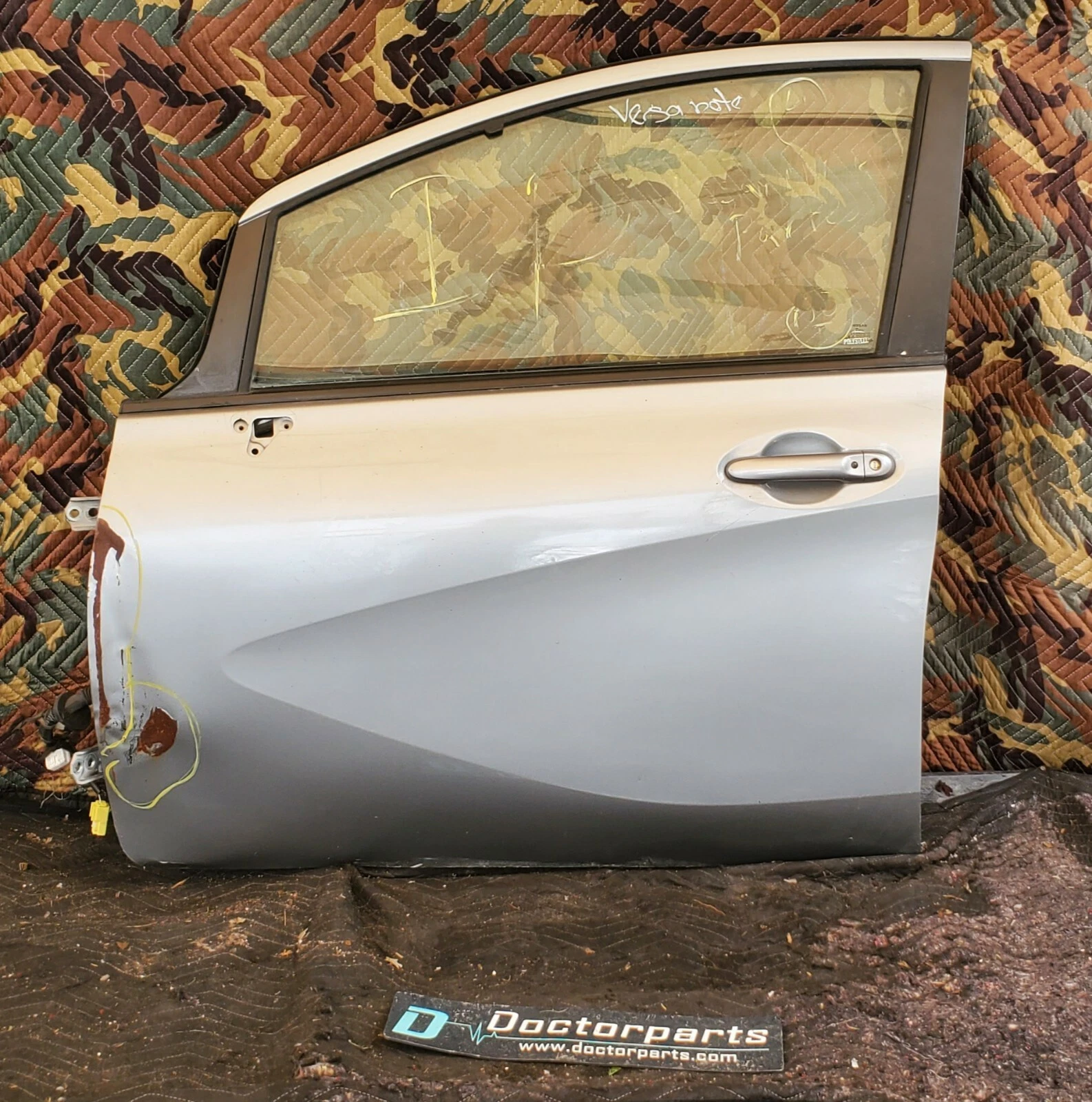 14 -16 Nissan Versa Left Driver Side Front Door Grey local pickup Used