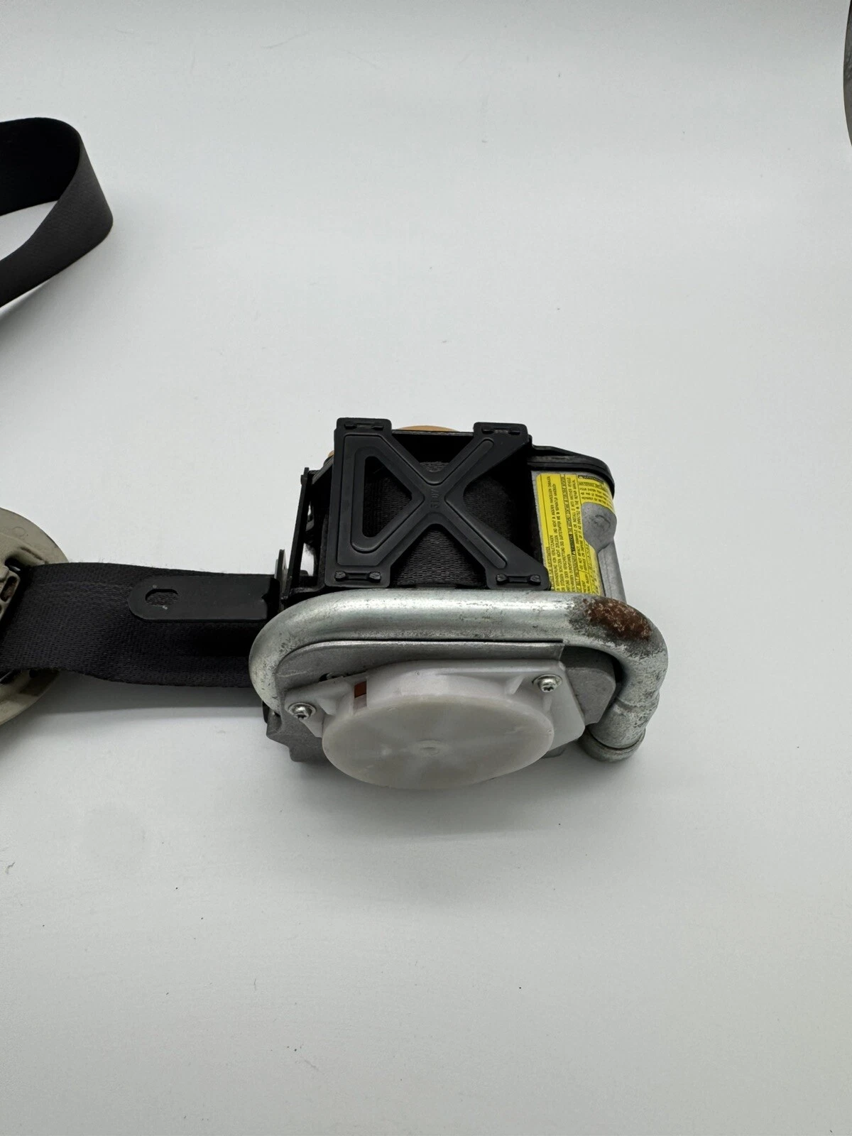2005-2010 SCION TC FRONT LEFT DRIVER SIDE SEAT BELT RETRACTOR OEM USED - Image 6